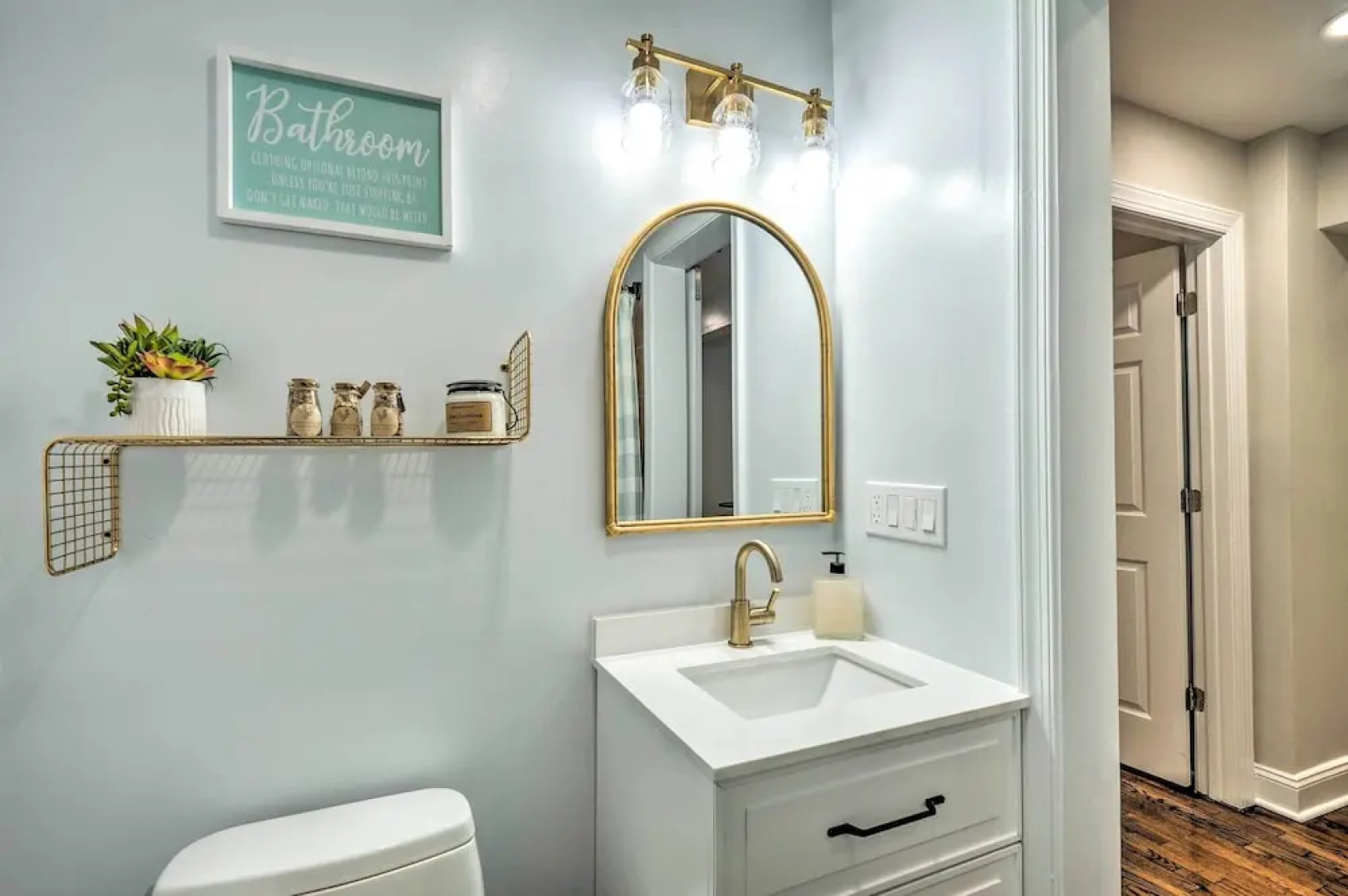 Takoma Park Apt w/ Wood Fire Pit < 8 Mi to DC