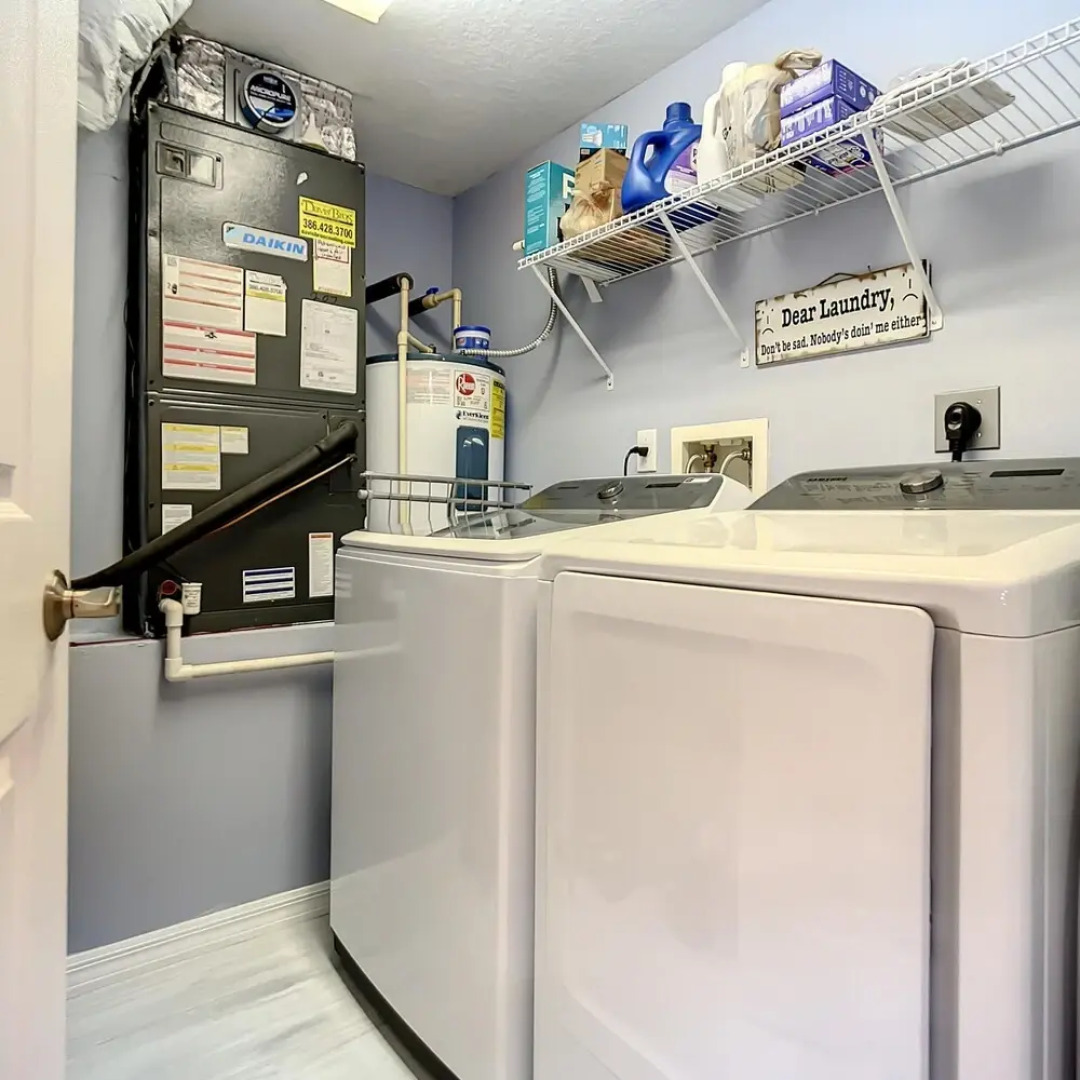 Oceanwalk Jr Penthouse Across From Pool Tennis Shuffleboard Walk to Beach Ow7 207