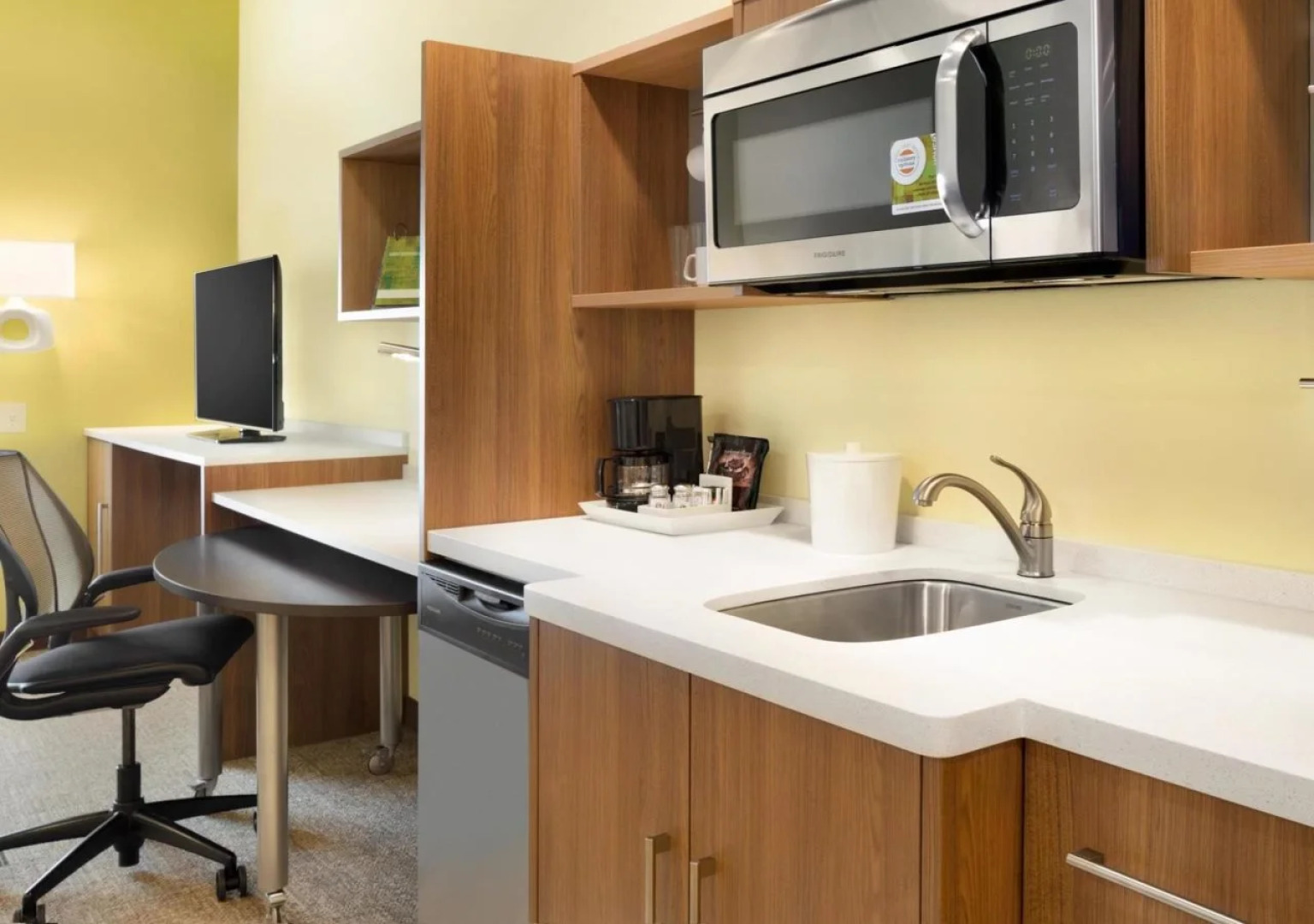 Home2 Suites by Hilton Charlotte Airport