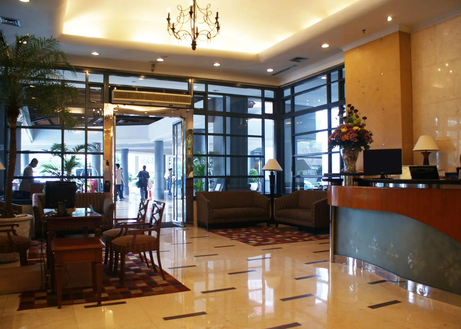 Grand Tropic Suites Hotel