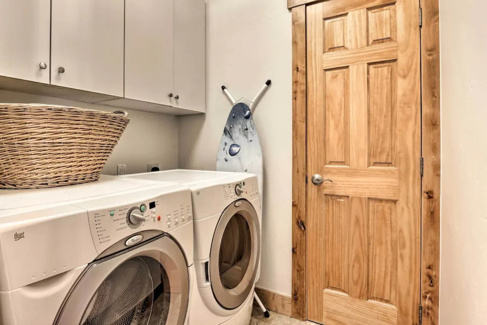 'rocky Bear Lodge' on 2 Acres Near Turquoise Lake