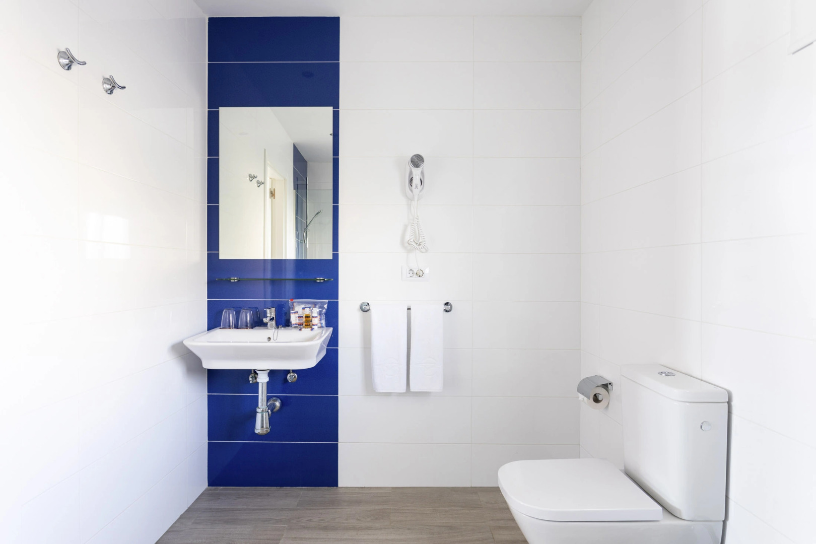 Apartamentos Globales Costa Tropical