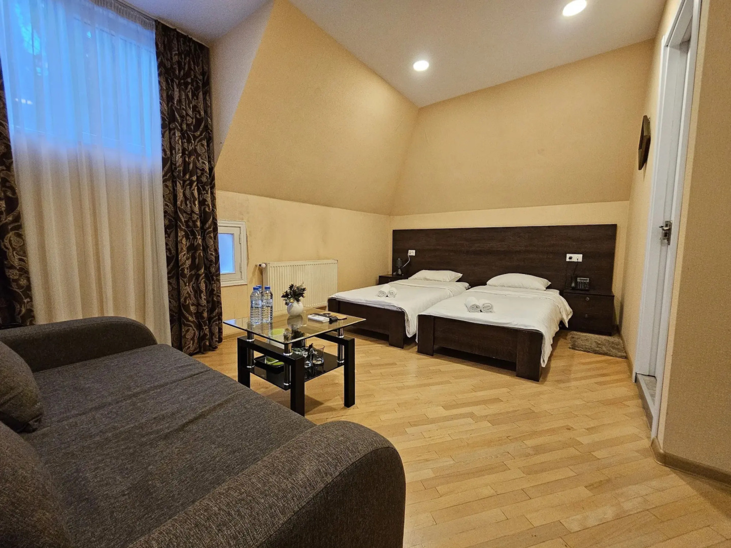 Отель Boutique IVERIA