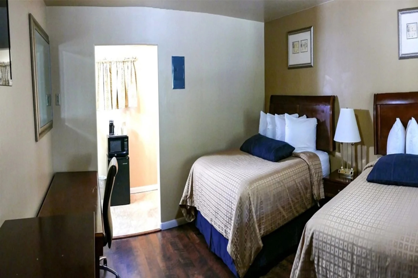 Abram Inn & Suites