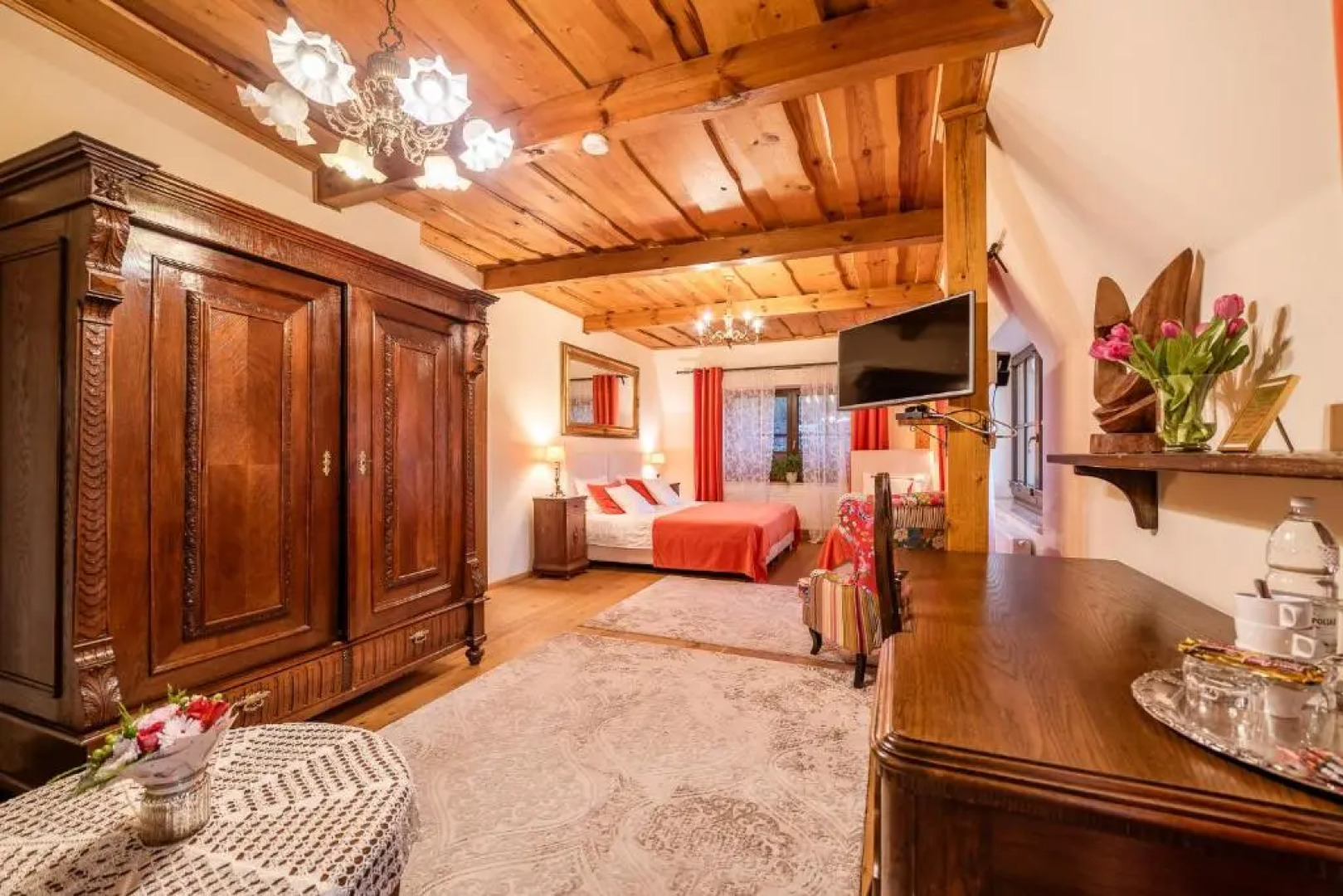 RetroHouse - Adults Only