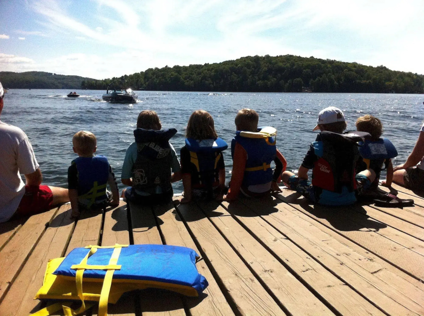 Colonial Bay Motel and Cottages