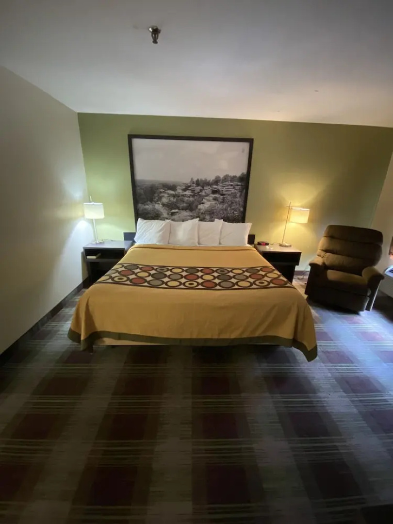 Super 8 Motel - Metropolis