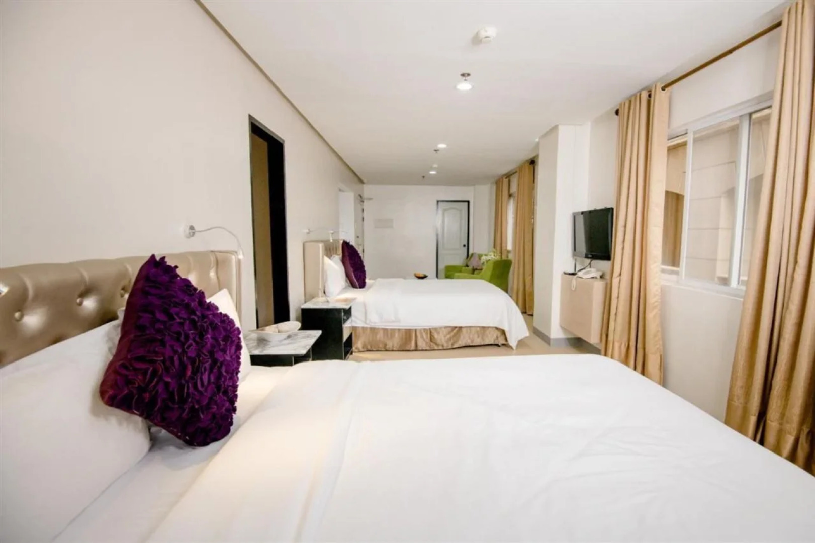 Sta. Barbara Residence Hotel