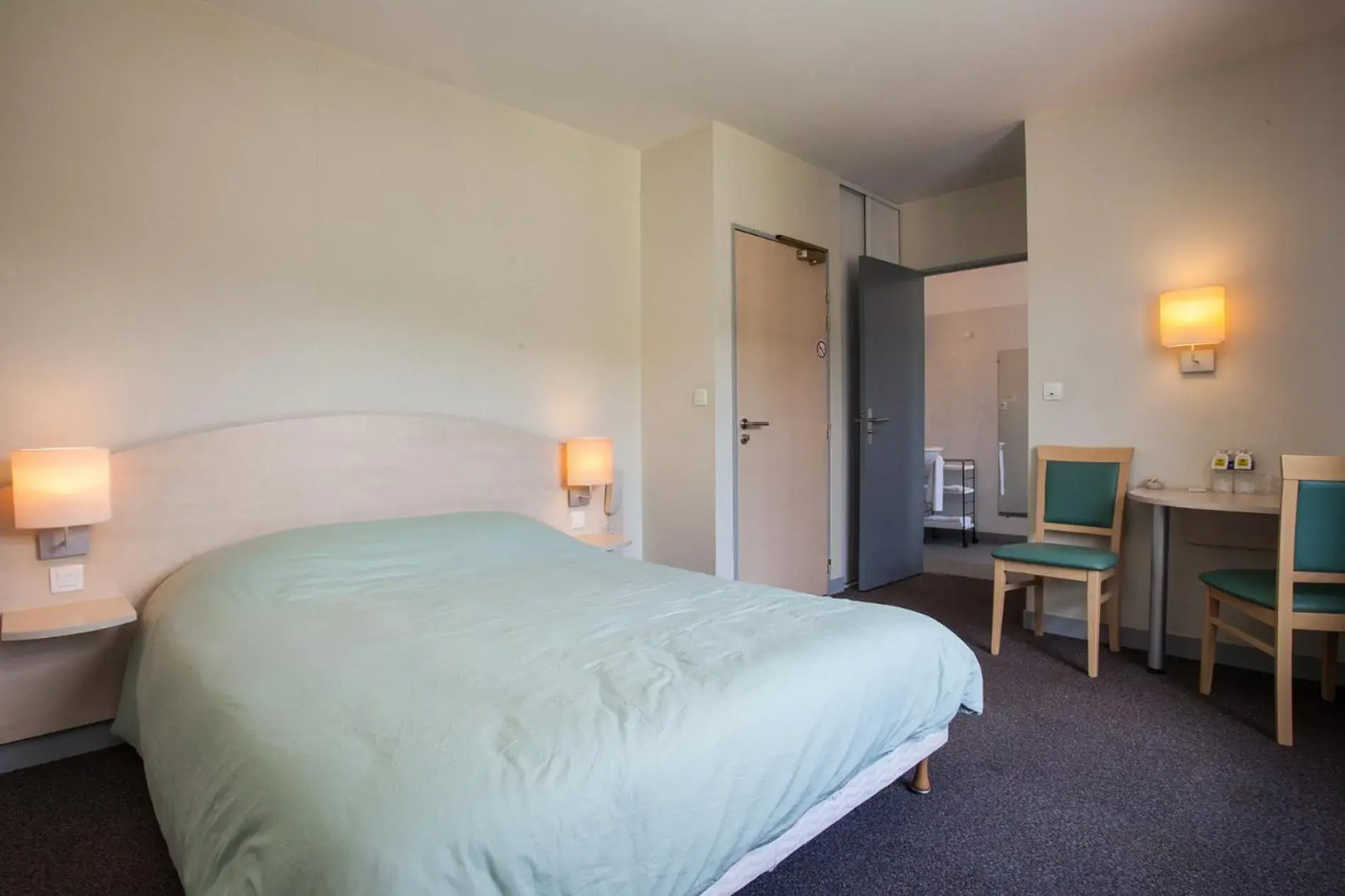 Logis Hôtel Le Lion d'Or