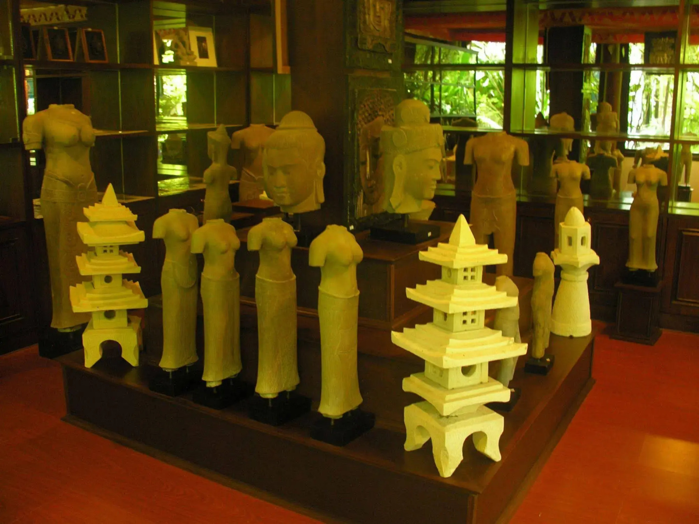 White House Beach Resort And Spa