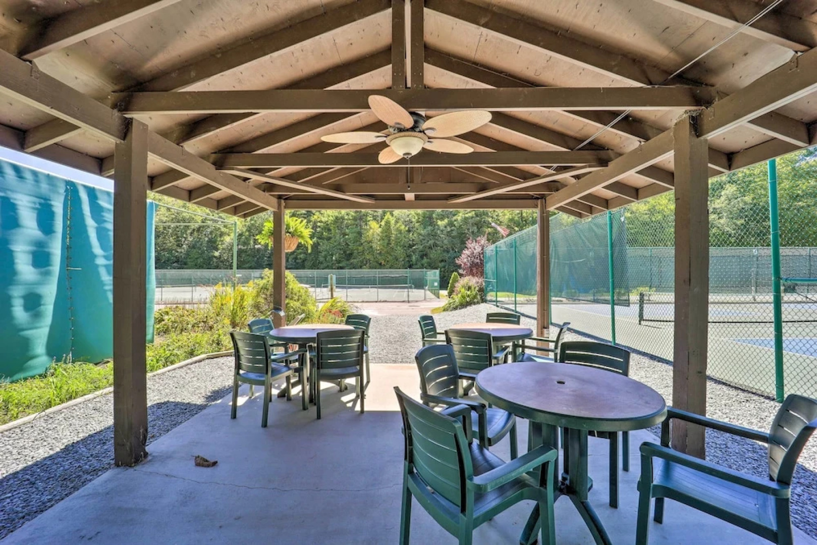 Upscale Blue Ridge Mtns Escape: Great for Groups!