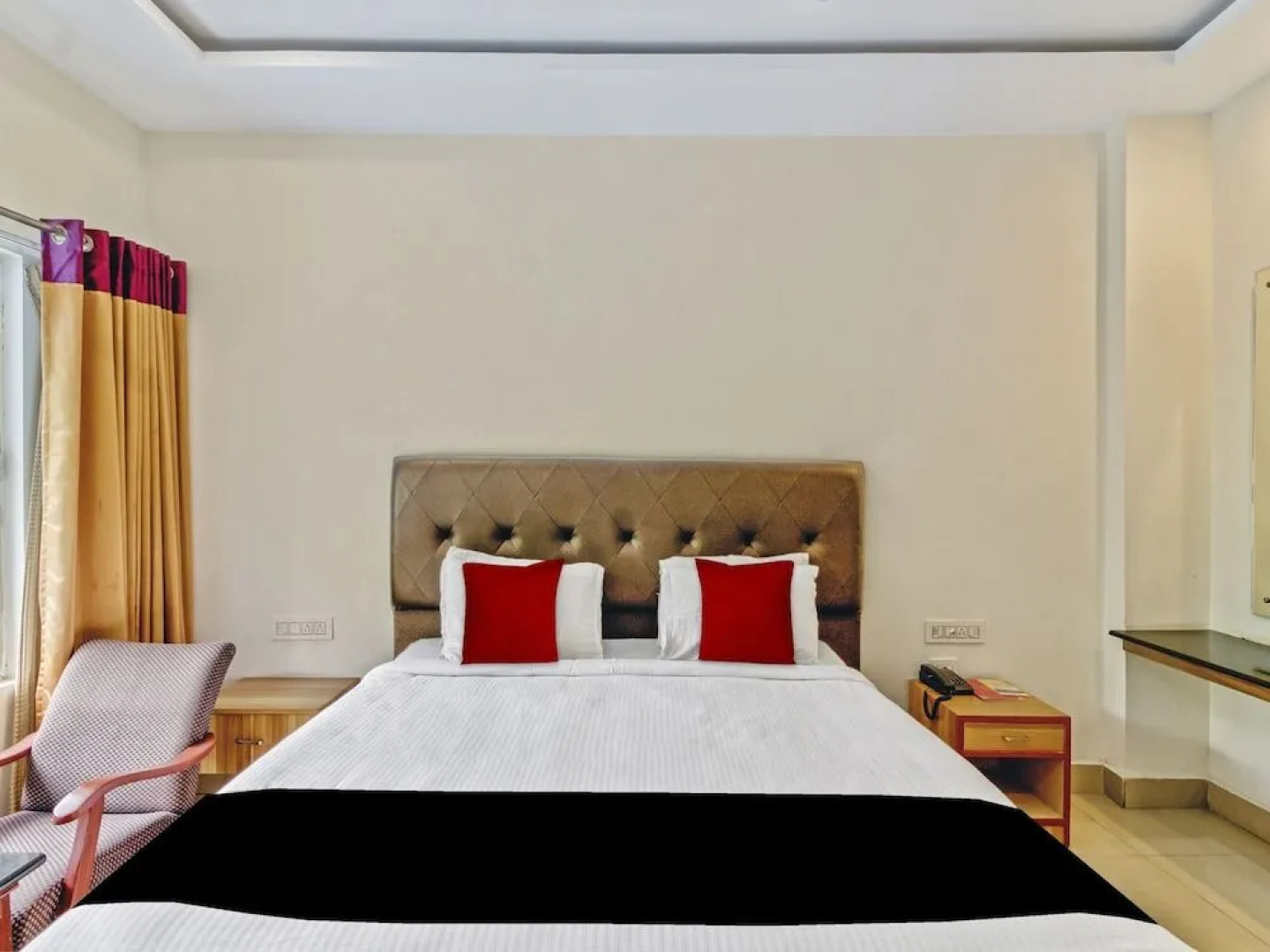 Capital O 43238 The Taj Regency