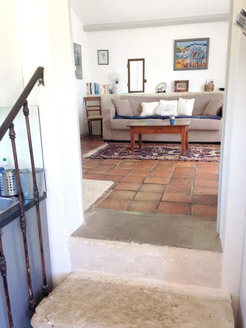 House With 2 Bedrooms in Modène, With Wonderful Mountain View, Private