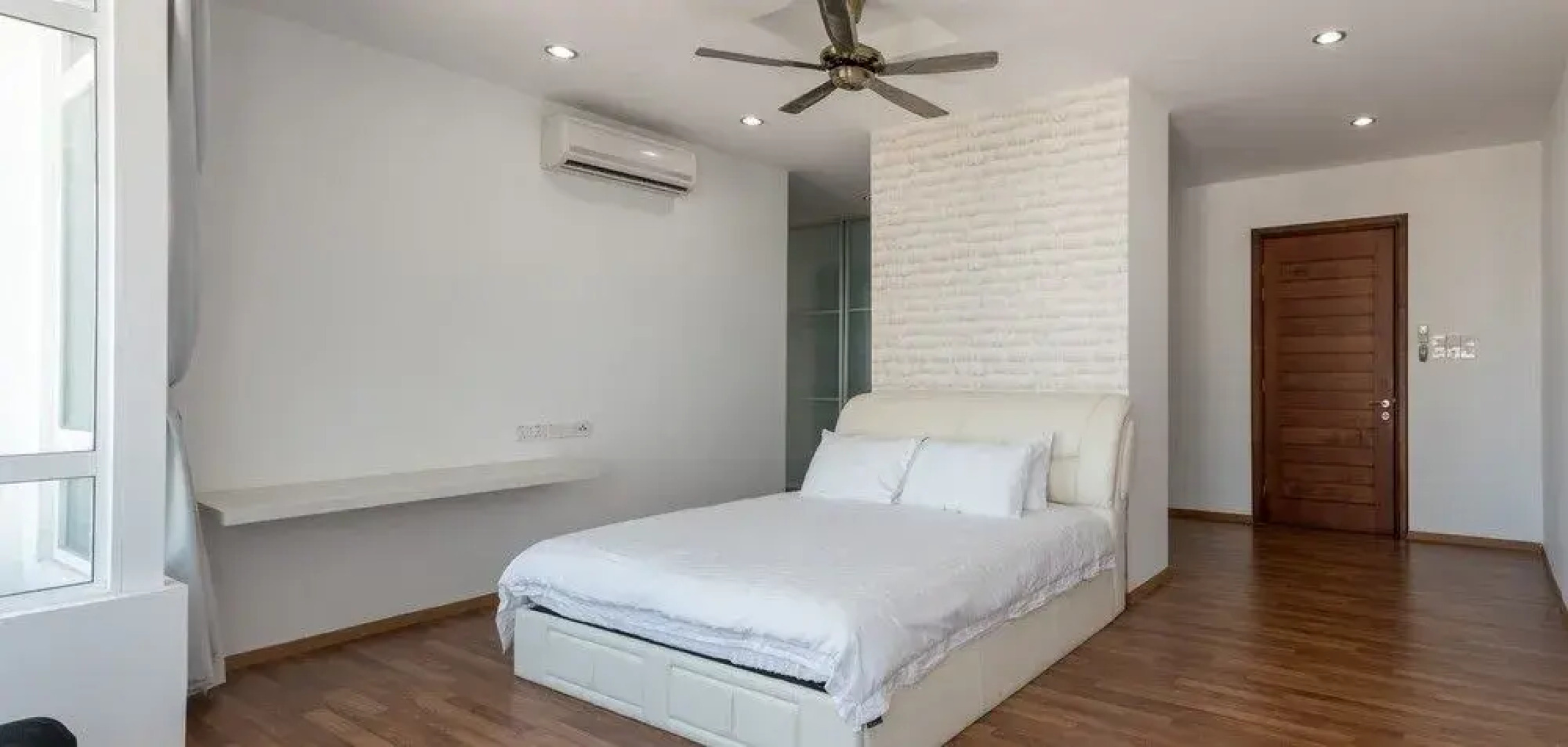 The Holiday Residence