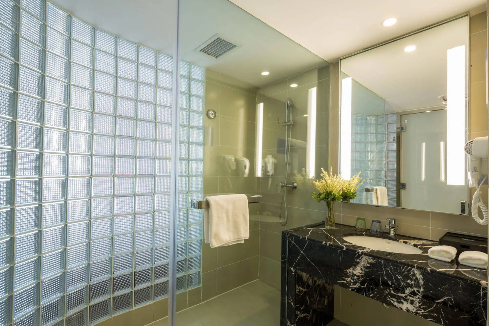 Holiday Inn Express Daocheng Yading by IHG