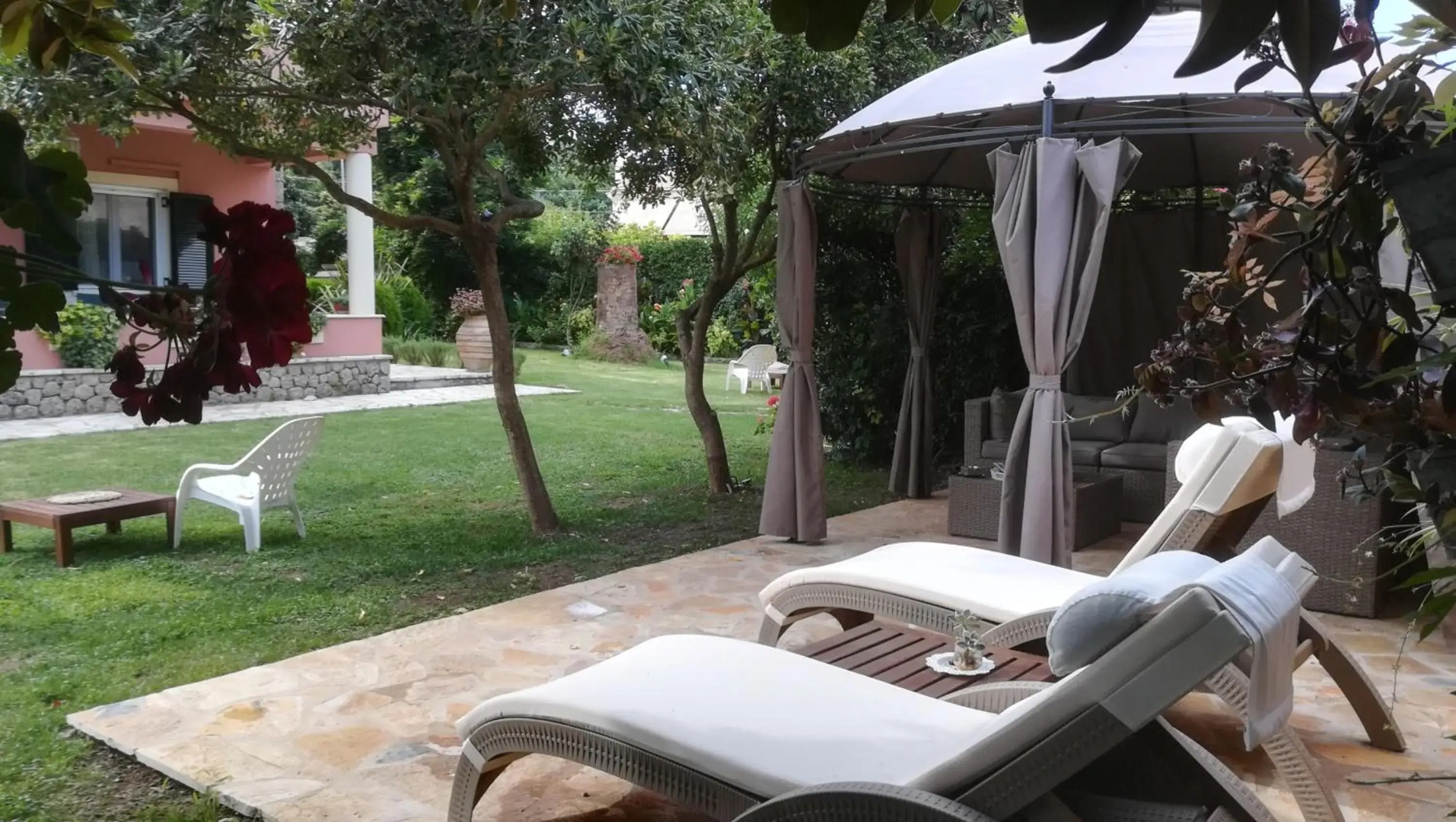 Kaloudis Apartments & Studios