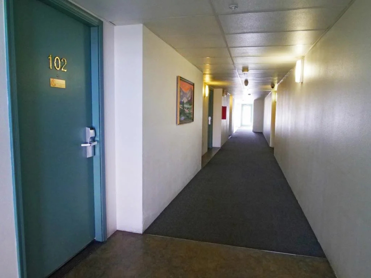 The Junction Hotel and Hostel