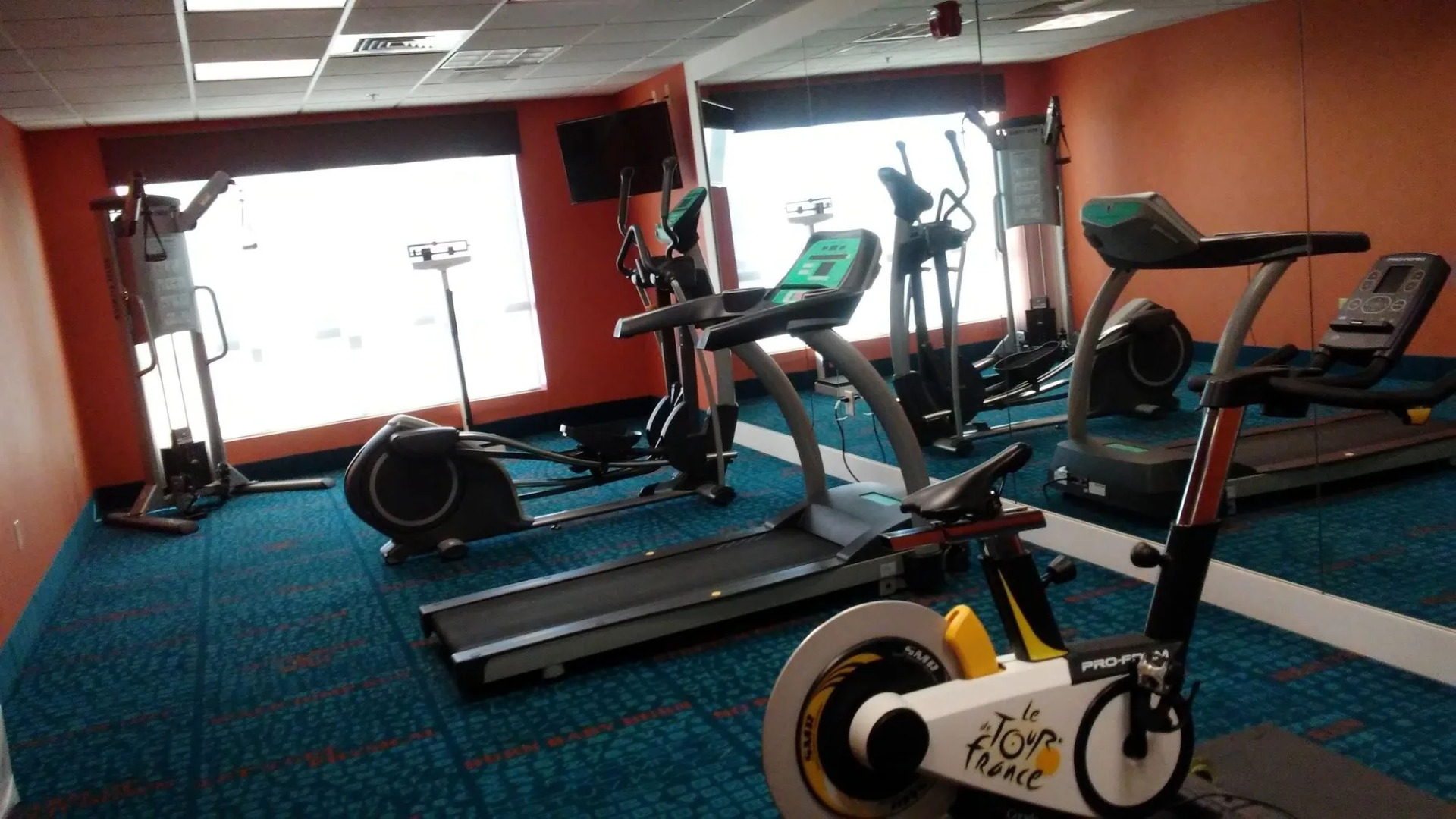 Holiday Inn Express & Suites Junction City by IHG