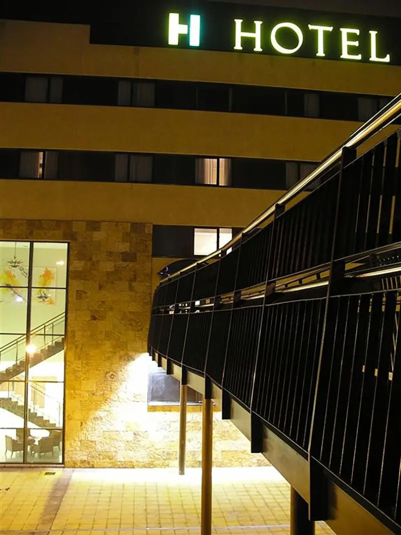 Отель Checkin La Princesa