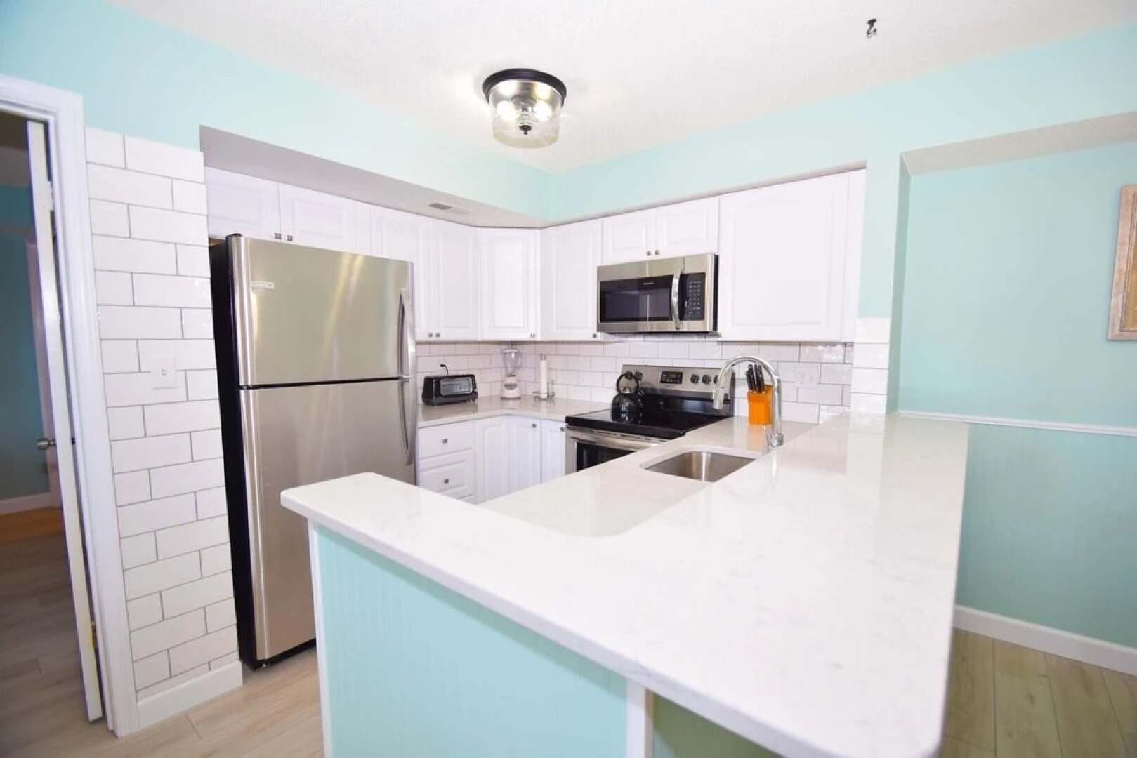 Seascape-heron Harbour 200-9 2 Bedroom Condo by RedAwning