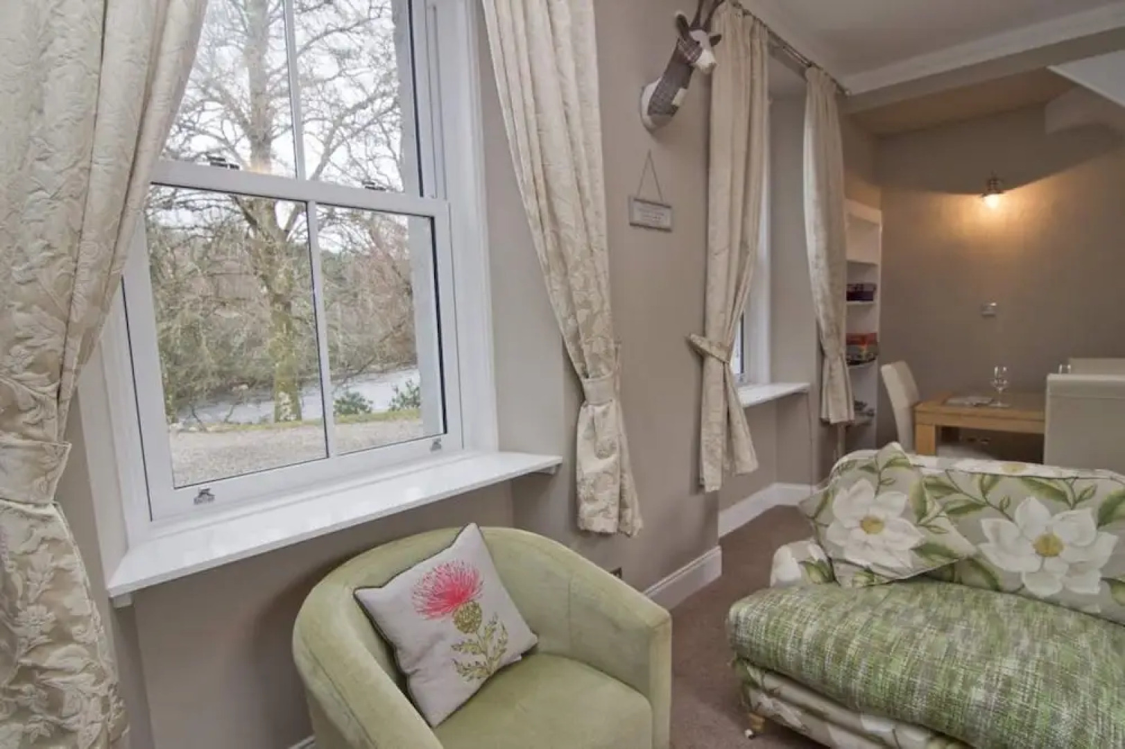 Moonfrog Lets- The Old Laundry