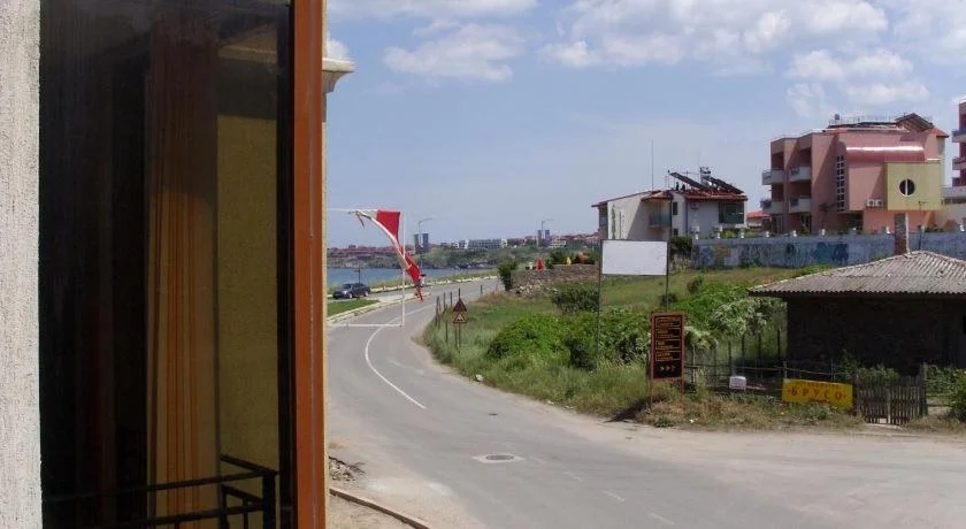 Lucky Beach Apartments