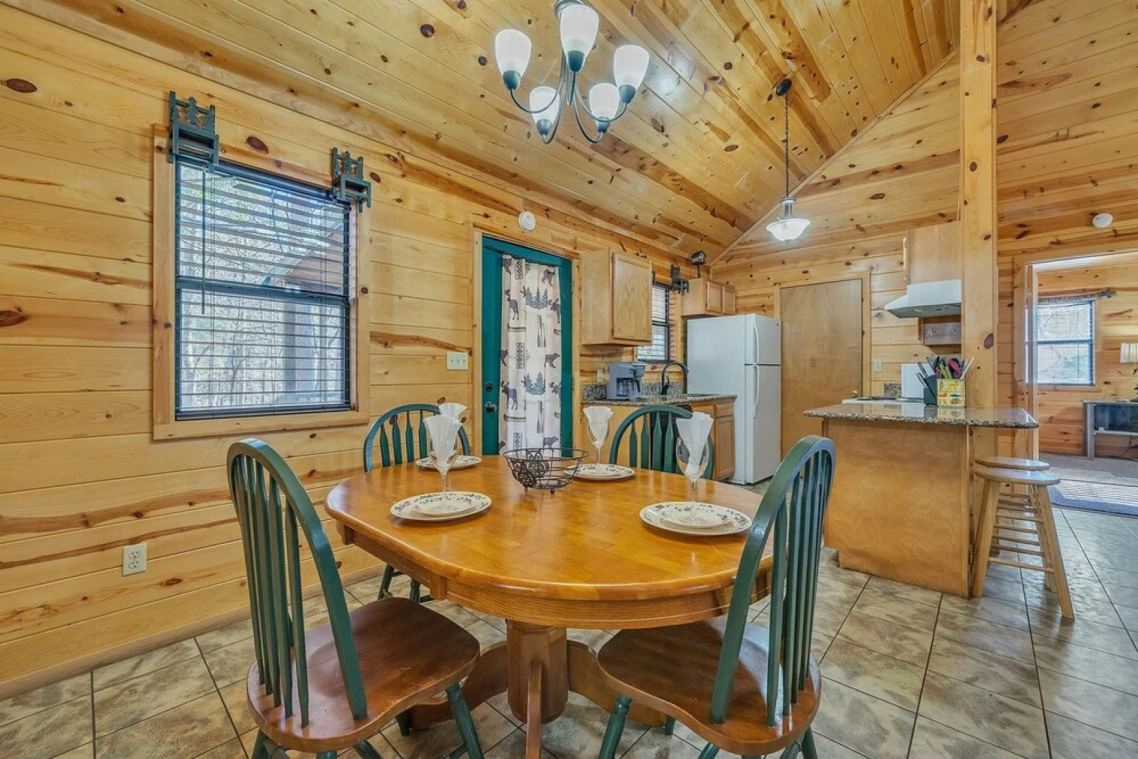 The Honeysuckle 2 Bedroom Cabin by Redawning