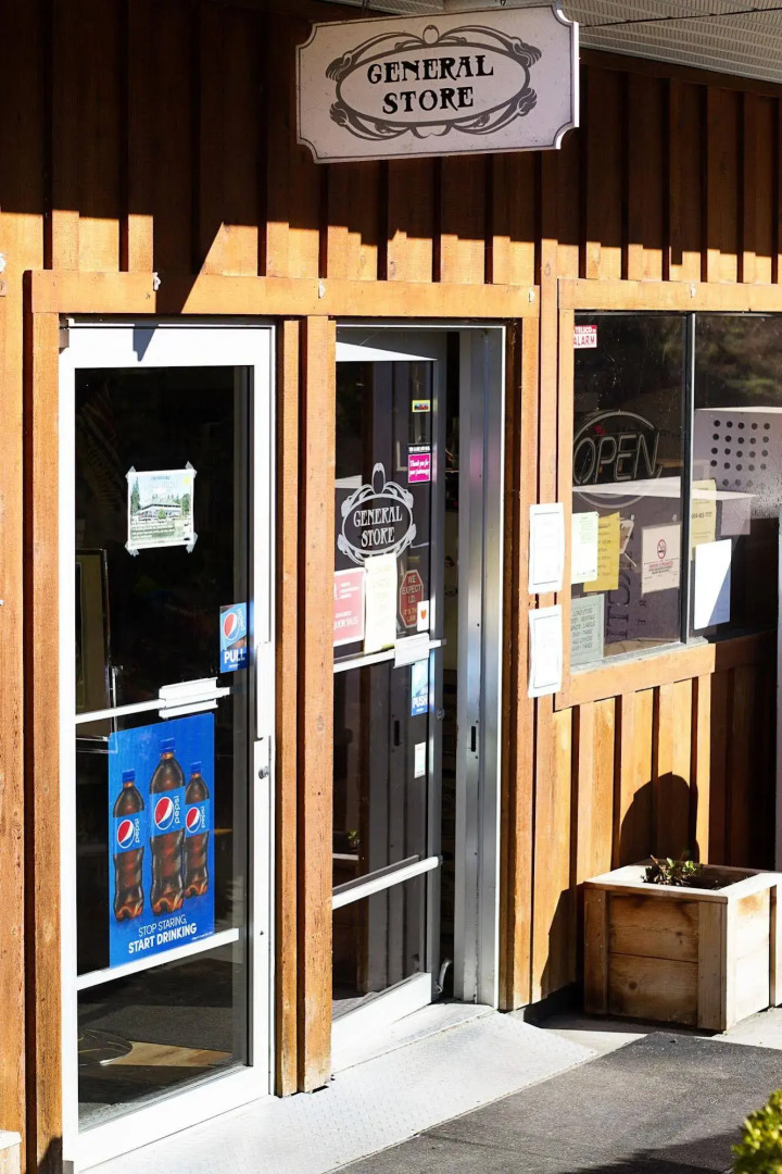 The Lund Resort at Klah ah men