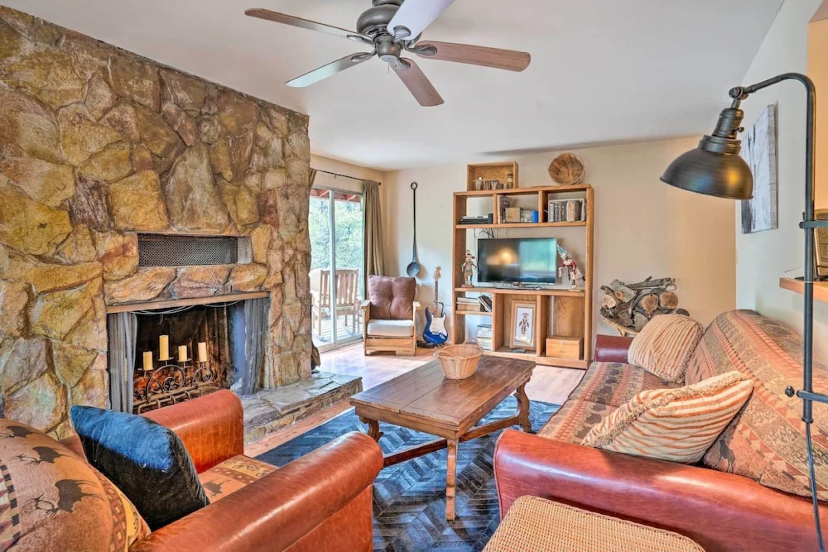 Peaceful Cabin w/ Deck & Grill: 1 Mi to Crown King