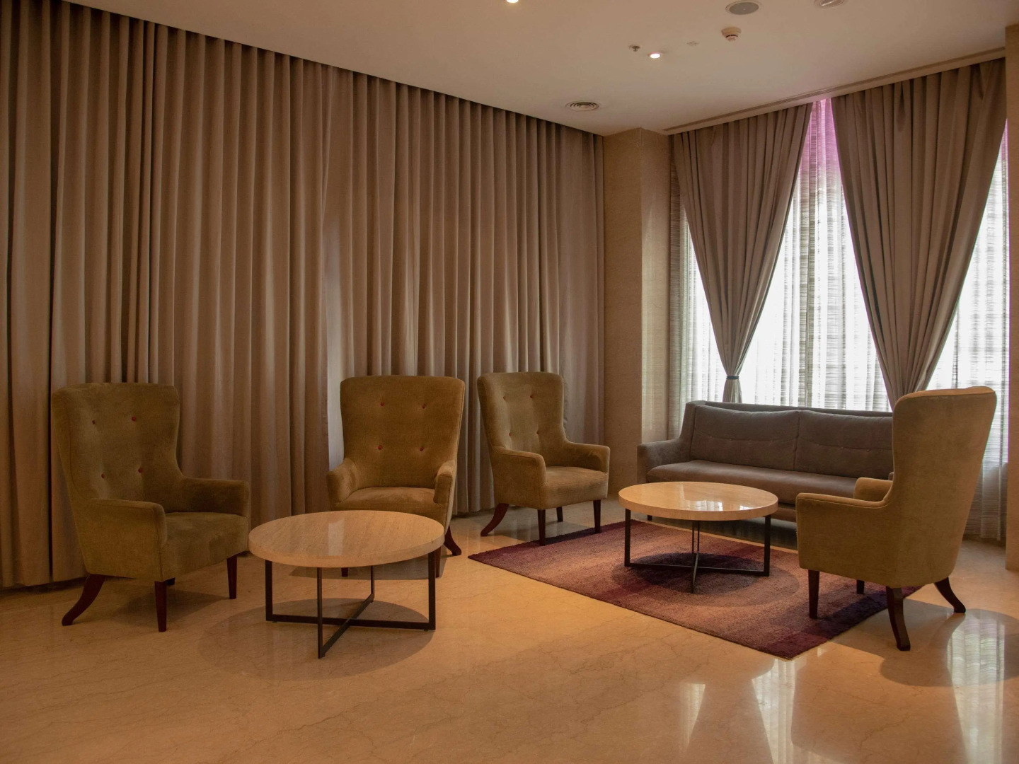 Mercure Hyderabad KCP Hotel