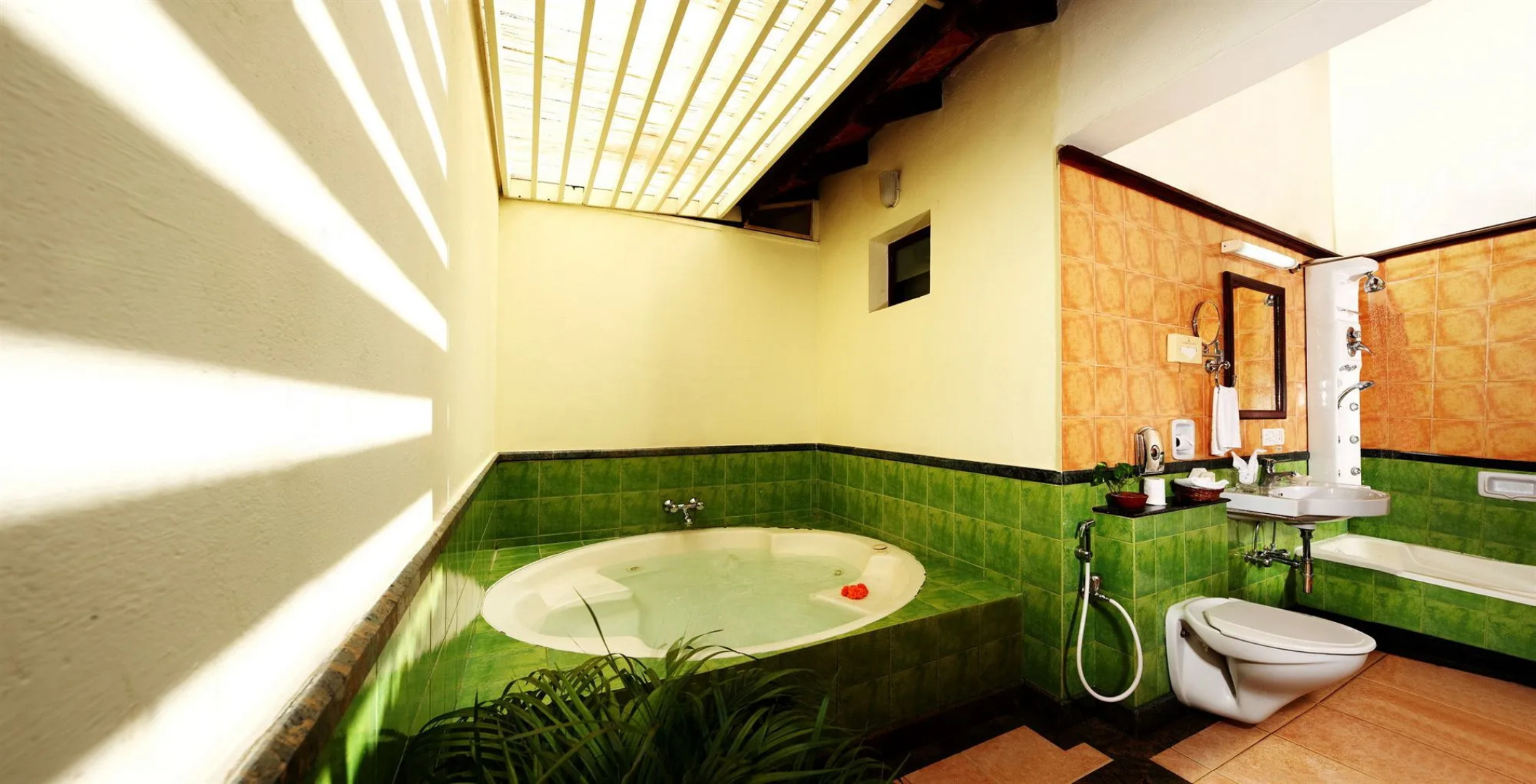 Abad Whispering Palms