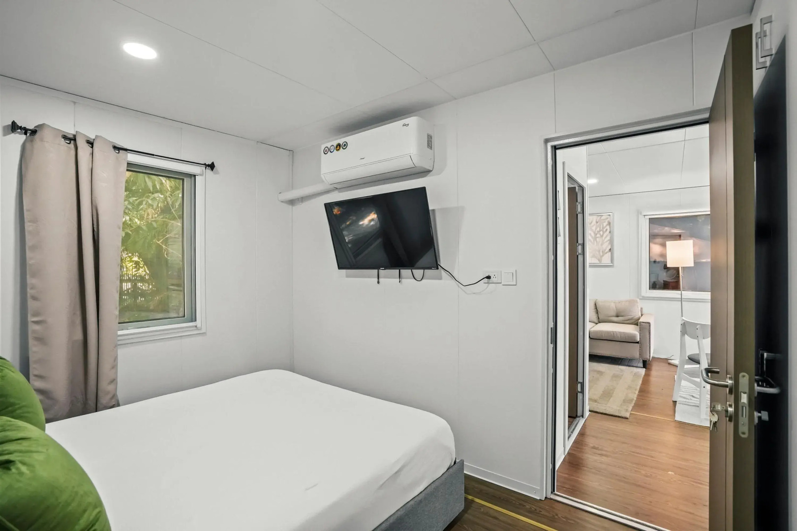 2BR Tiny Farm Home IN Fort Lauderdale