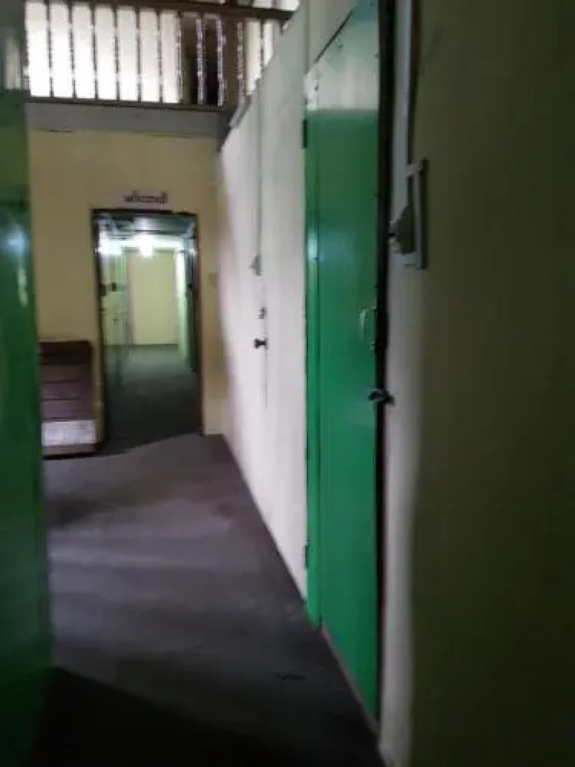 Myitta Yeik Guest House-Burmese Only