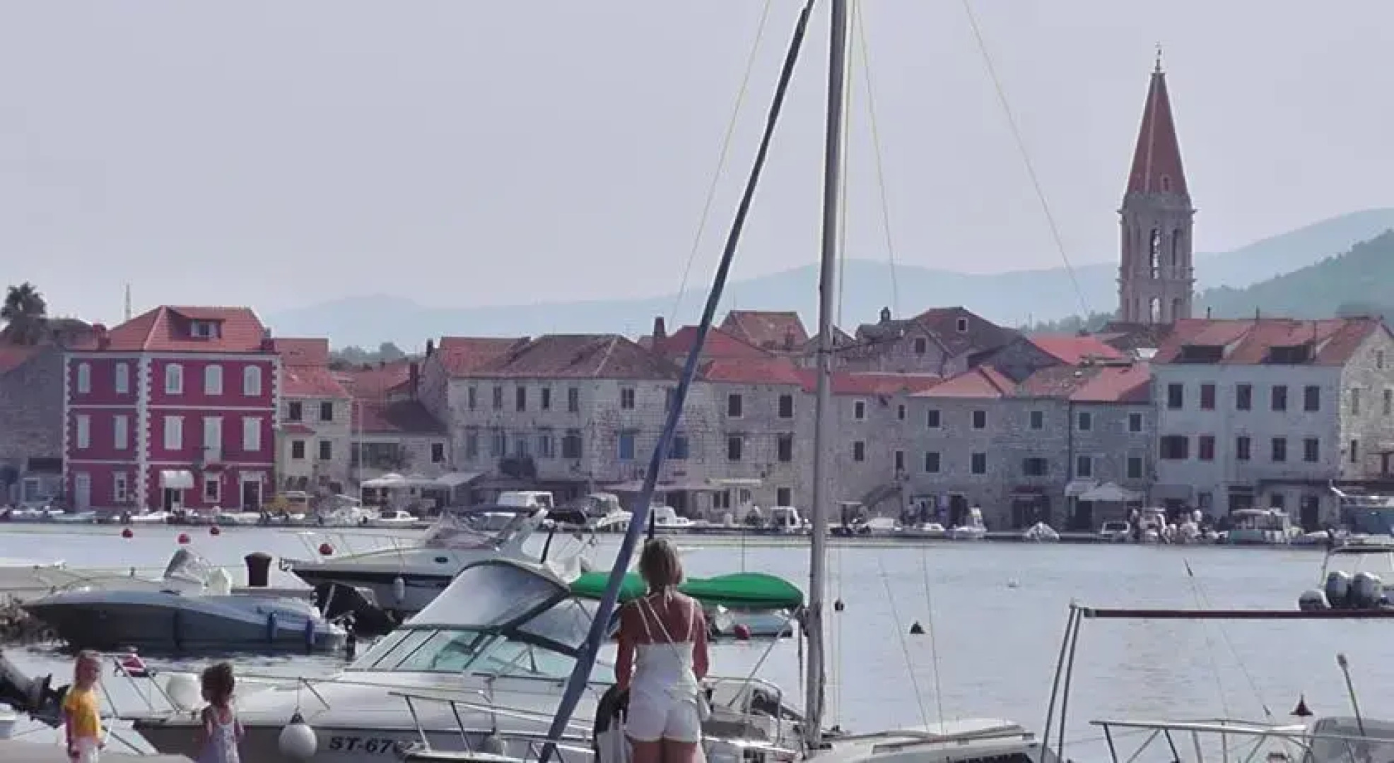 Green House Apartment