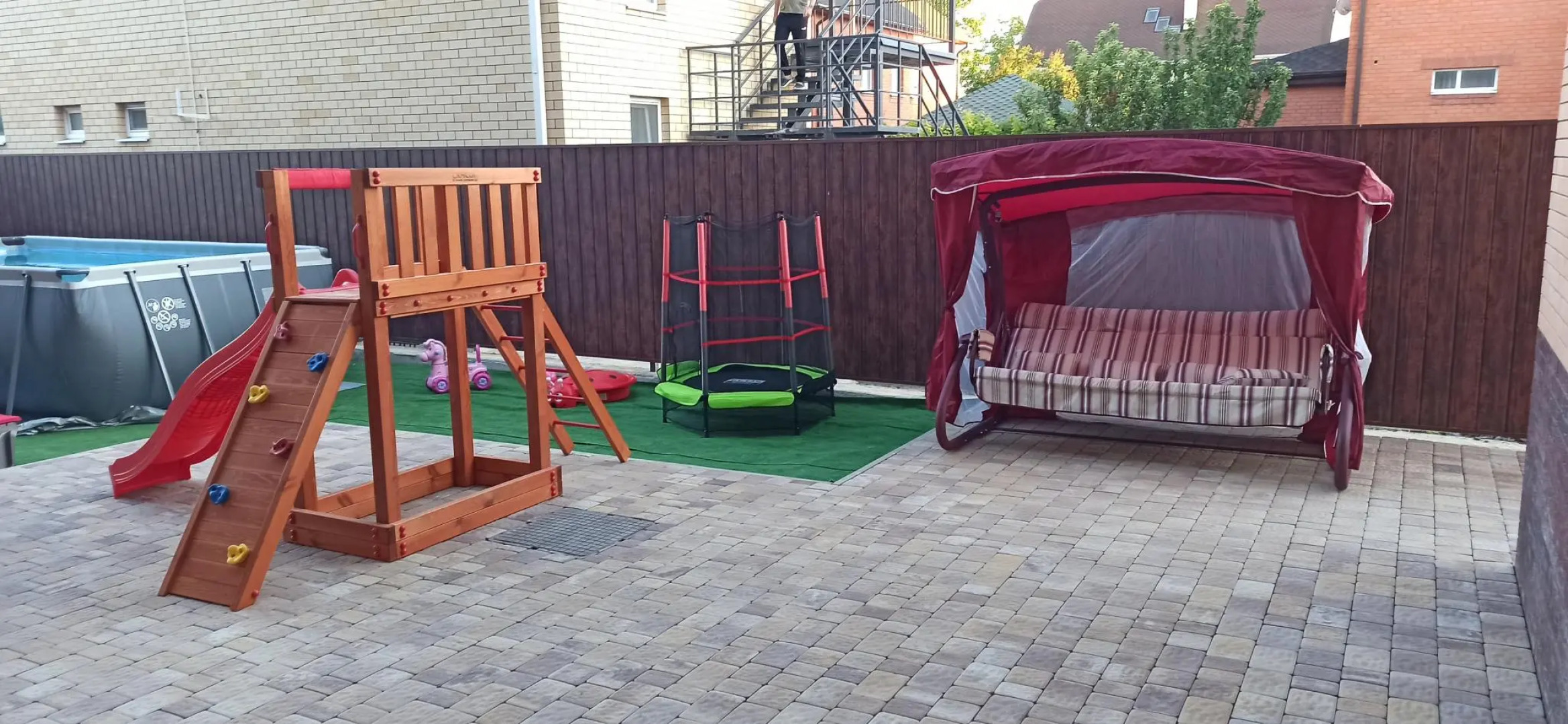 House 9 (Хаус 9)