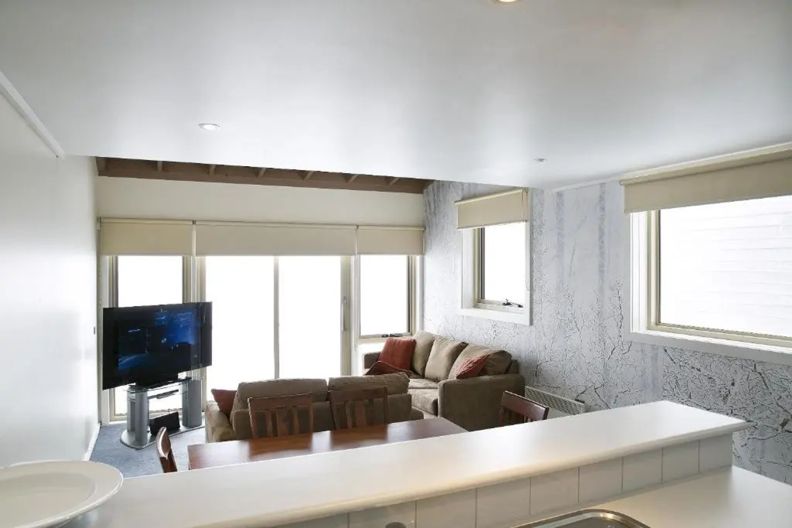 White Crystal Apartments Mt Hotham