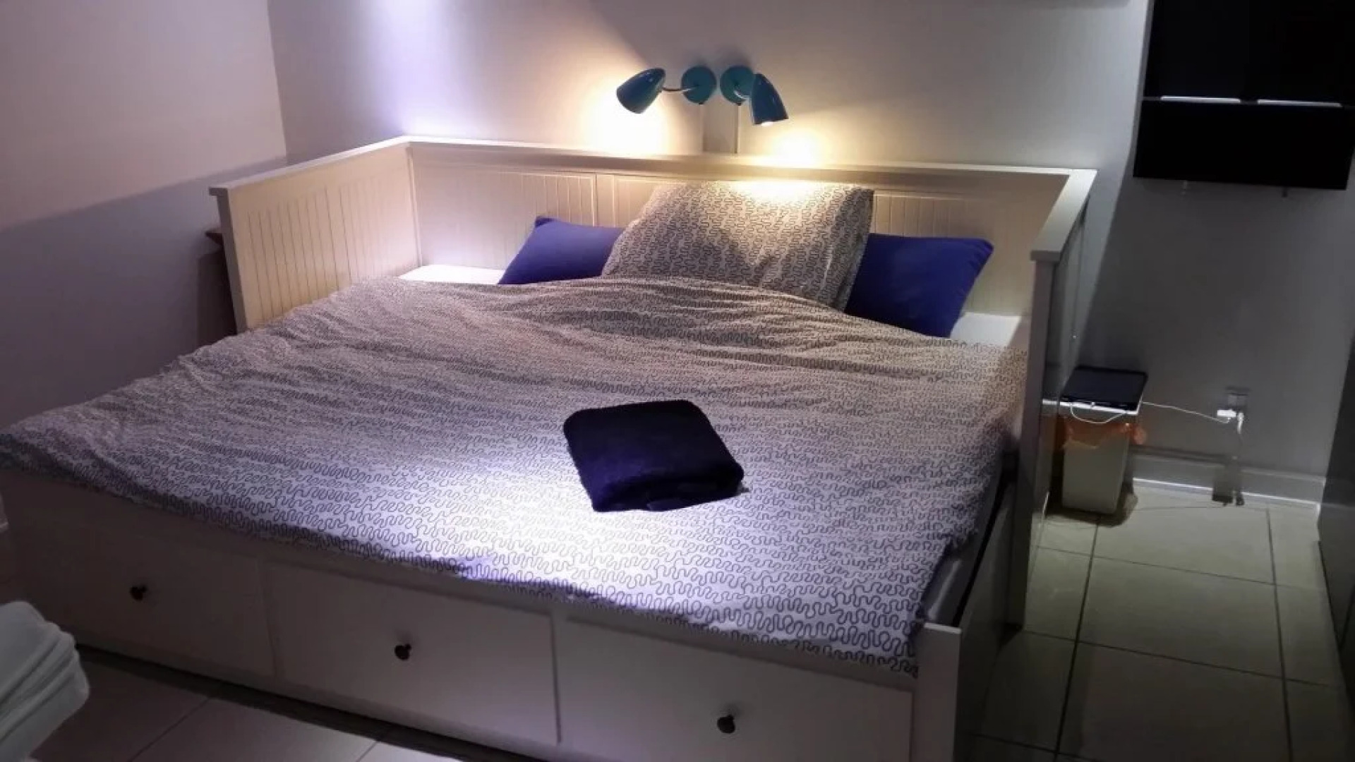 Qstay Bed & Breakfast