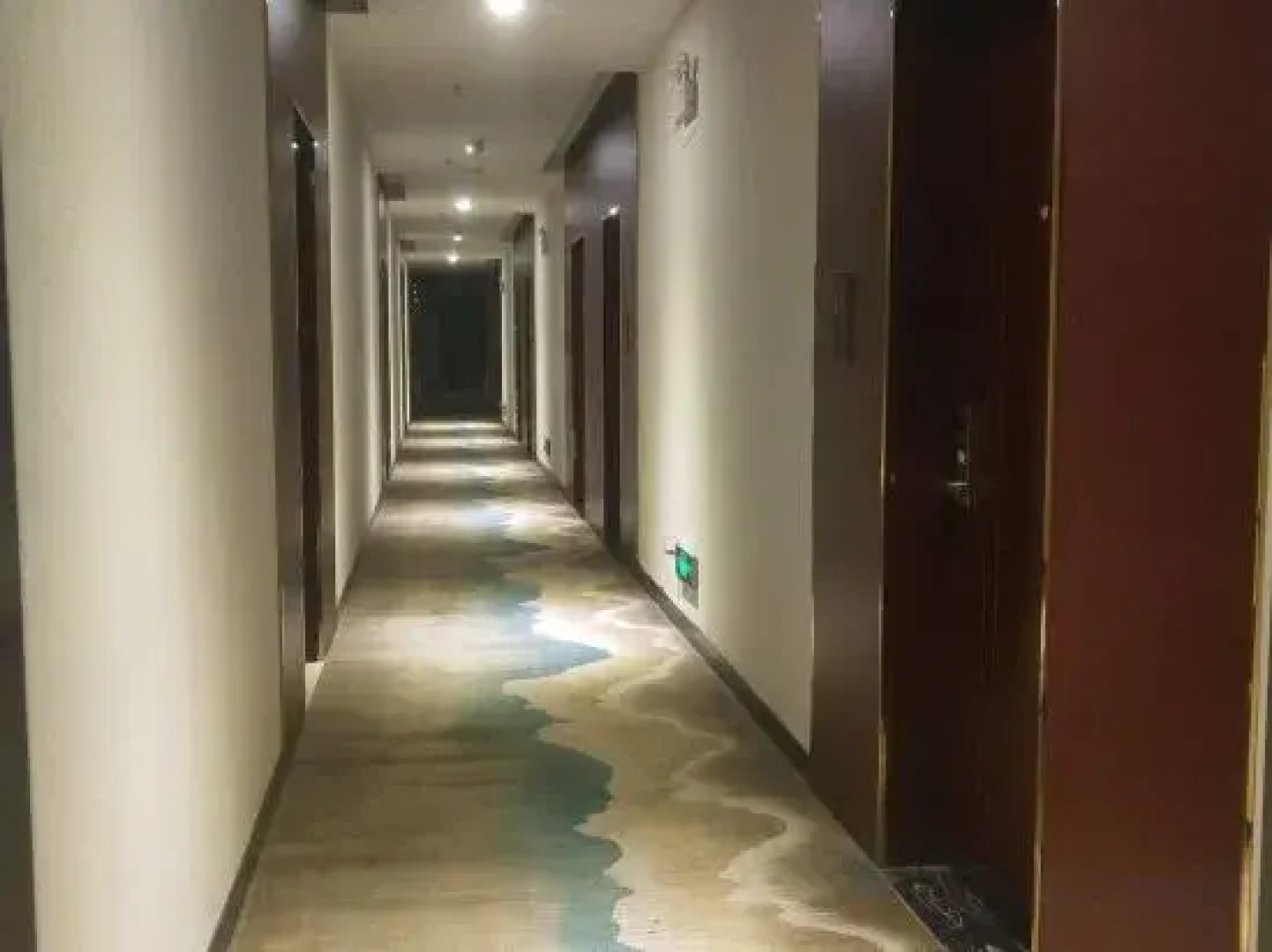 Shengshi Zhonghua Hotel