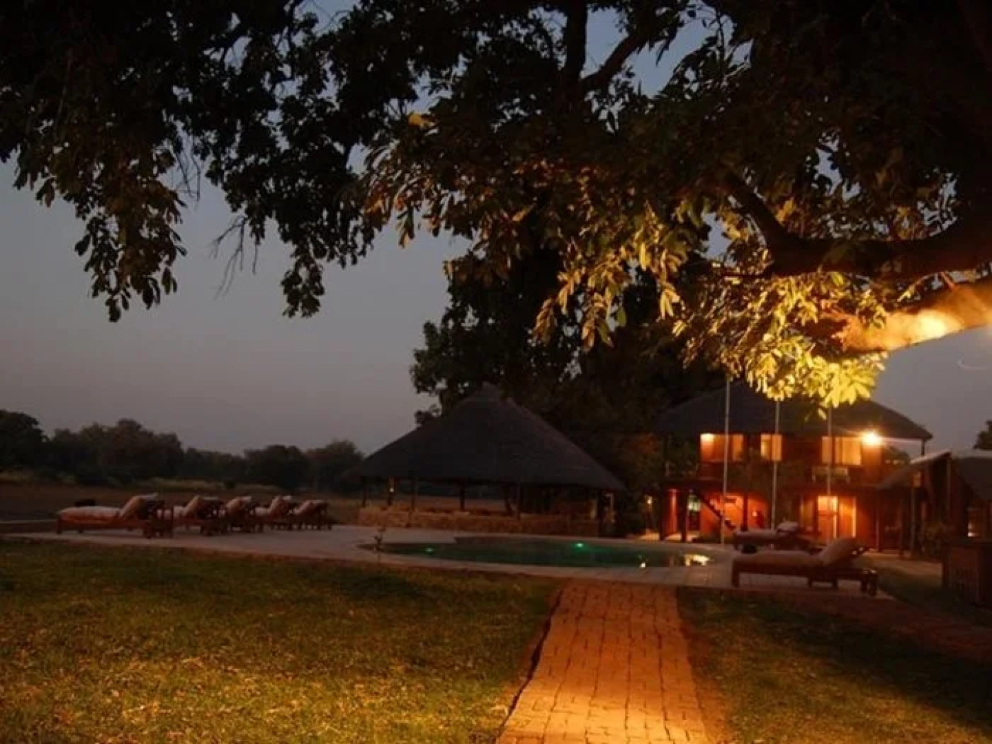 Three Cities Mushroom Lodge & Presidential House