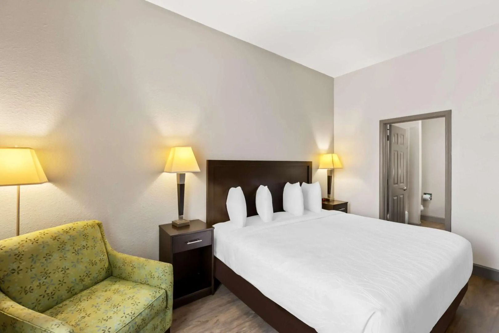 Sonesta Essential La Porte