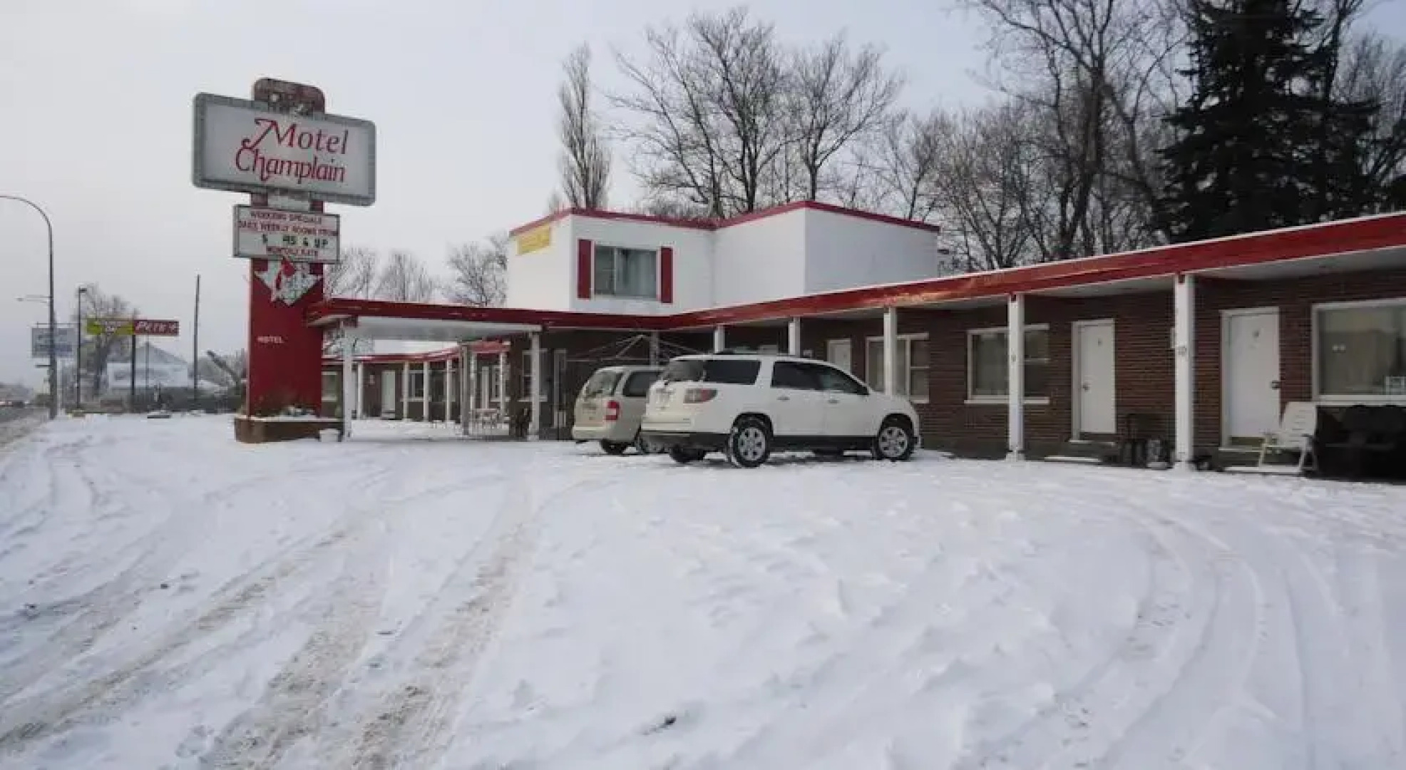 Champlain Motel