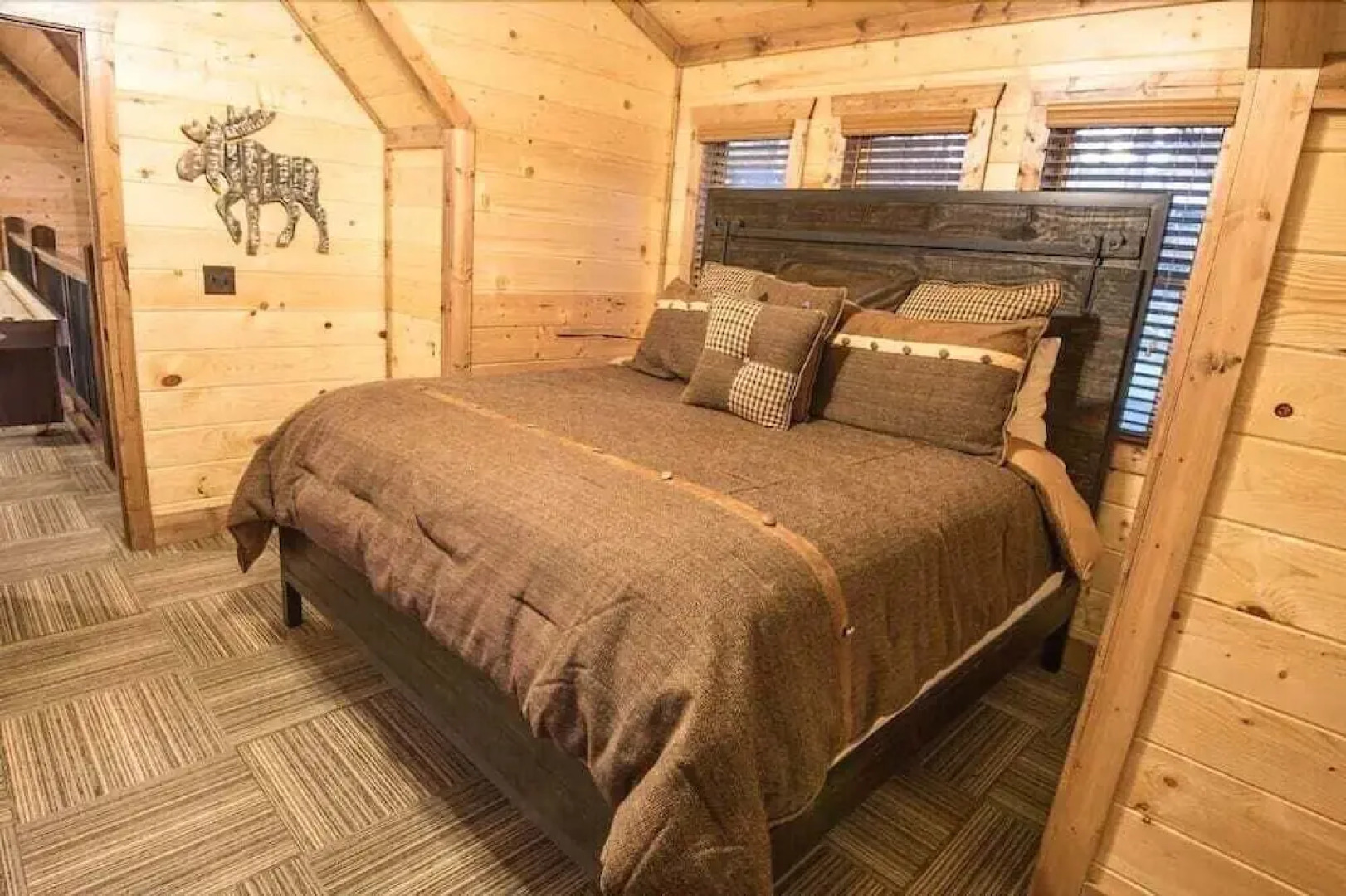 Stars On The Water Lodge - 4 Br Cabin