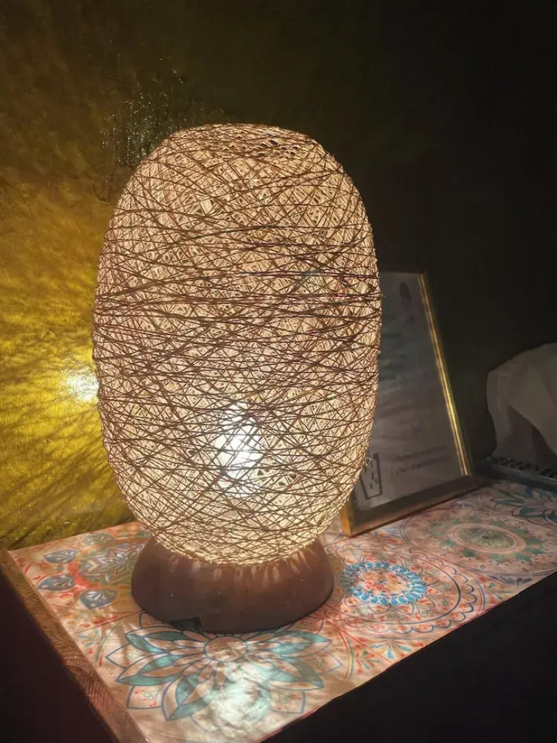 Poolside Apartment - Sleeps 4, Ac & Hot Shower