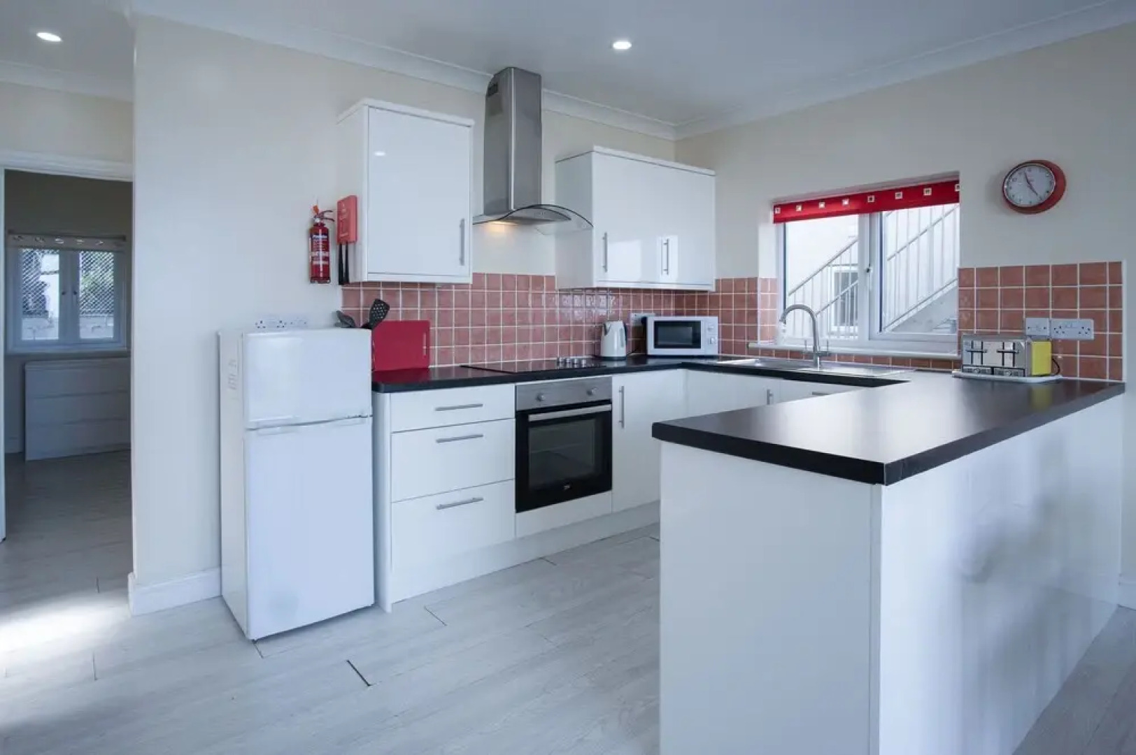 Sunbeam - 2 Bedroom Apartment - Pendine