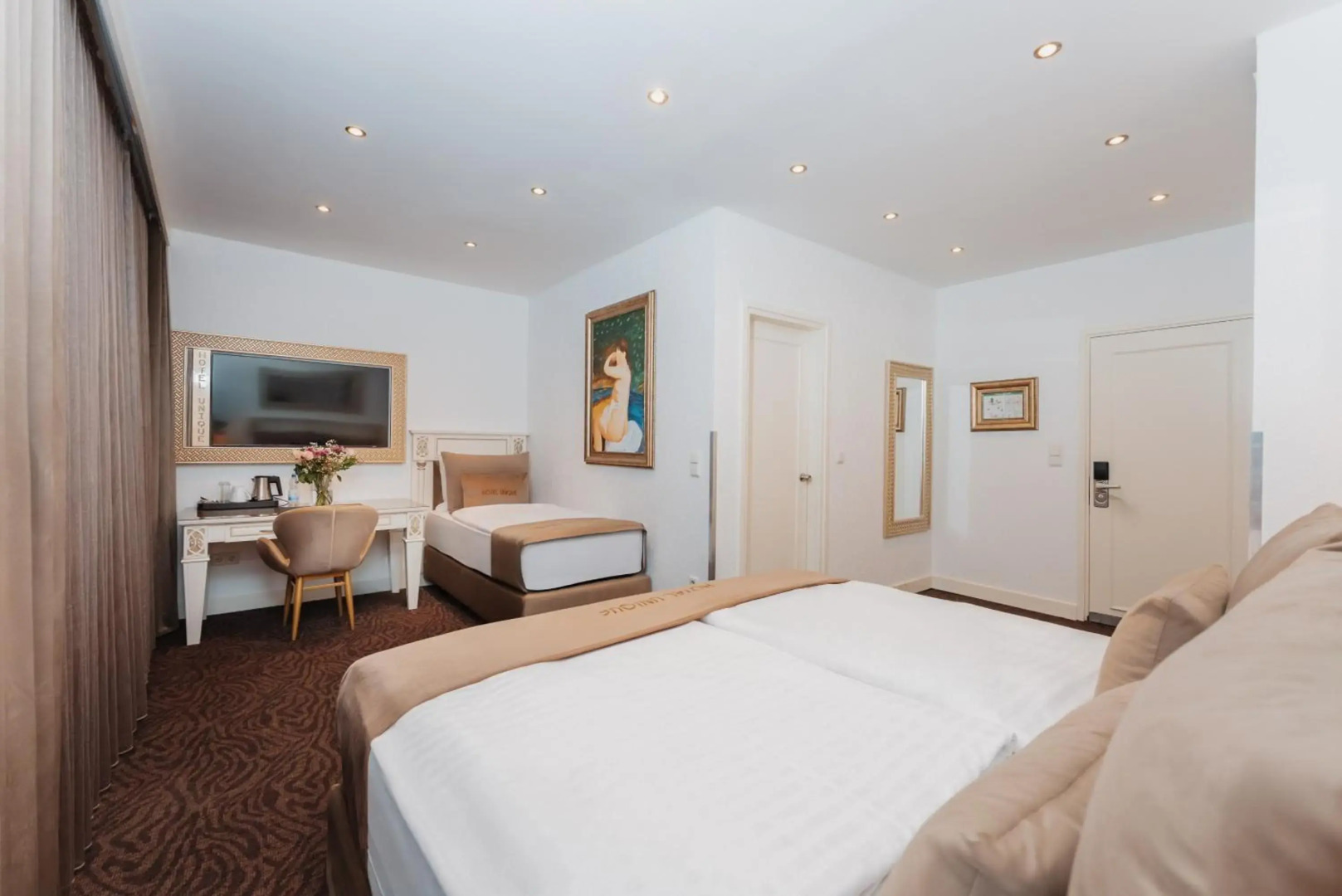 Отель Unique Dortmund