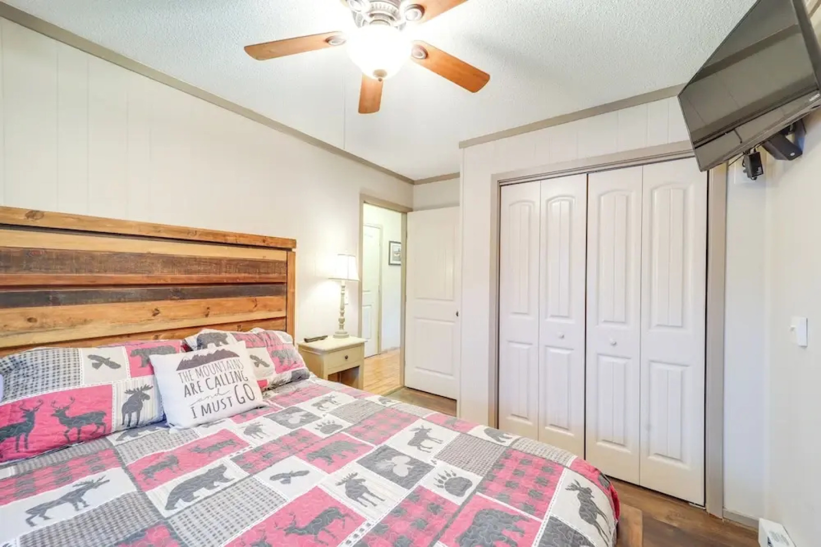 Furnished Deck + Resort Perks: Beech Mtn Retreat!