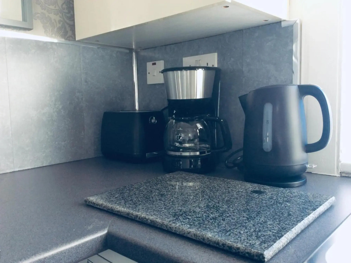 The Lion'S Den On Royal Street