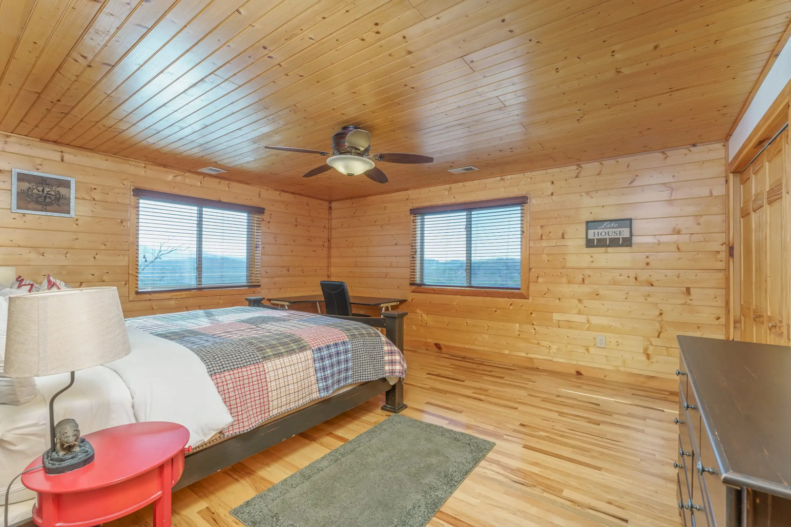 Peacewood : Hot tub, Lake Views, Private