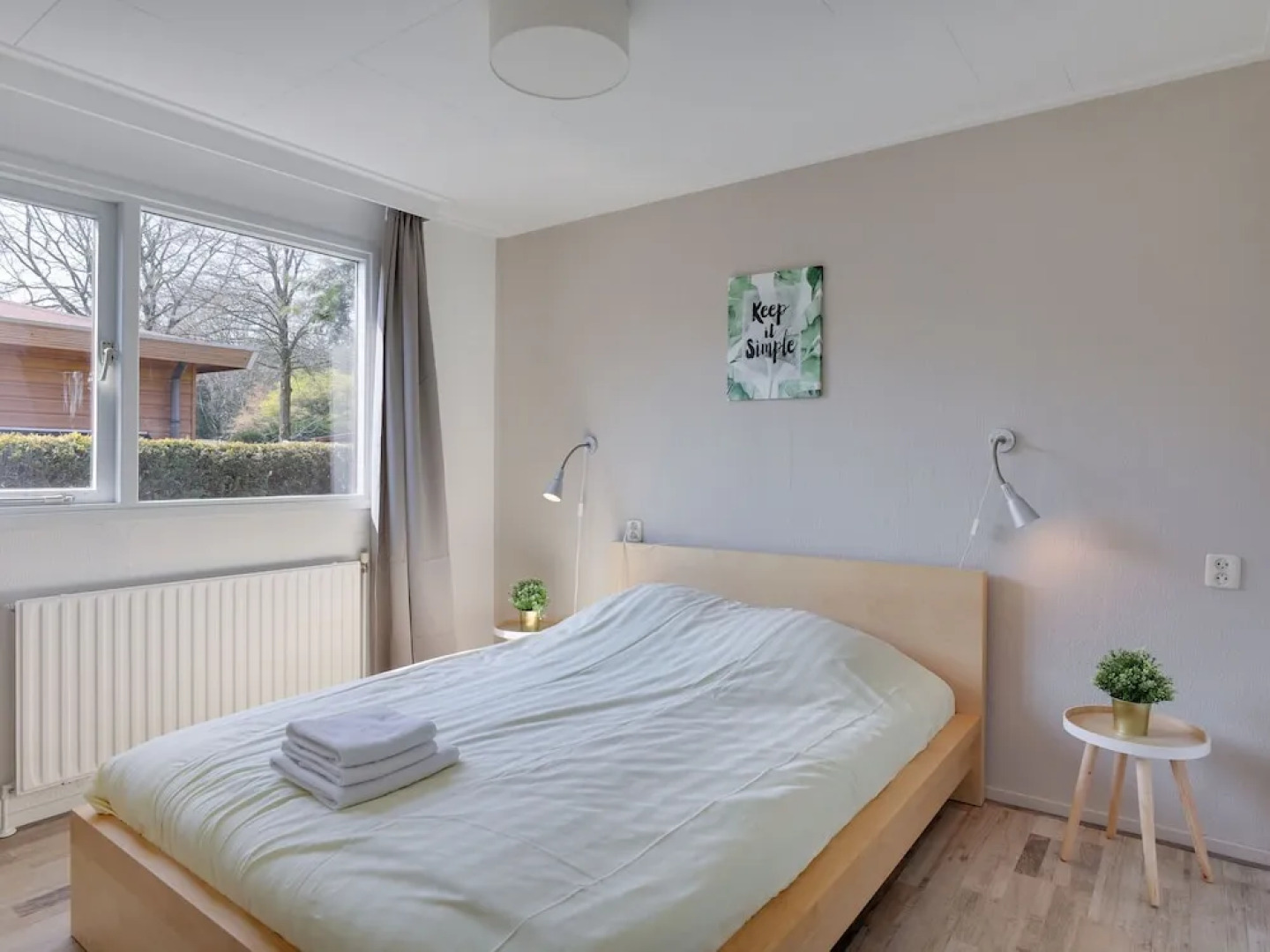 Cozy Wooden Chalet with Privacy near Nature