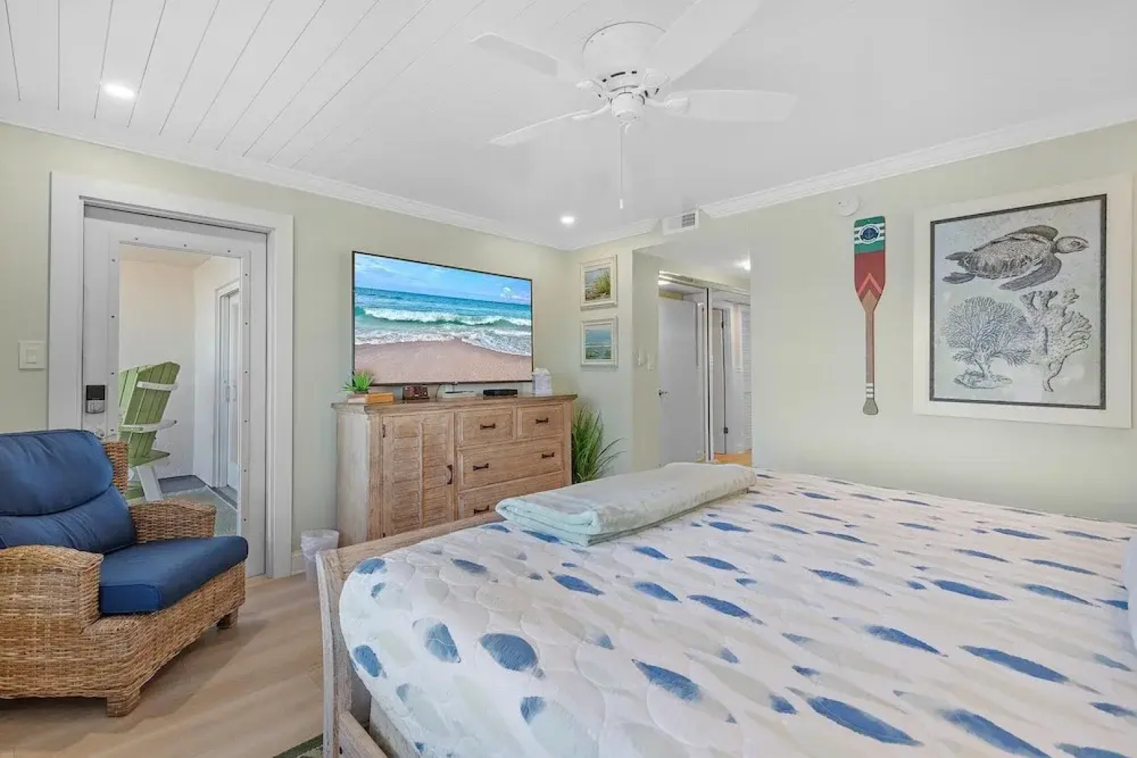 Sea Coast Gardens II 402